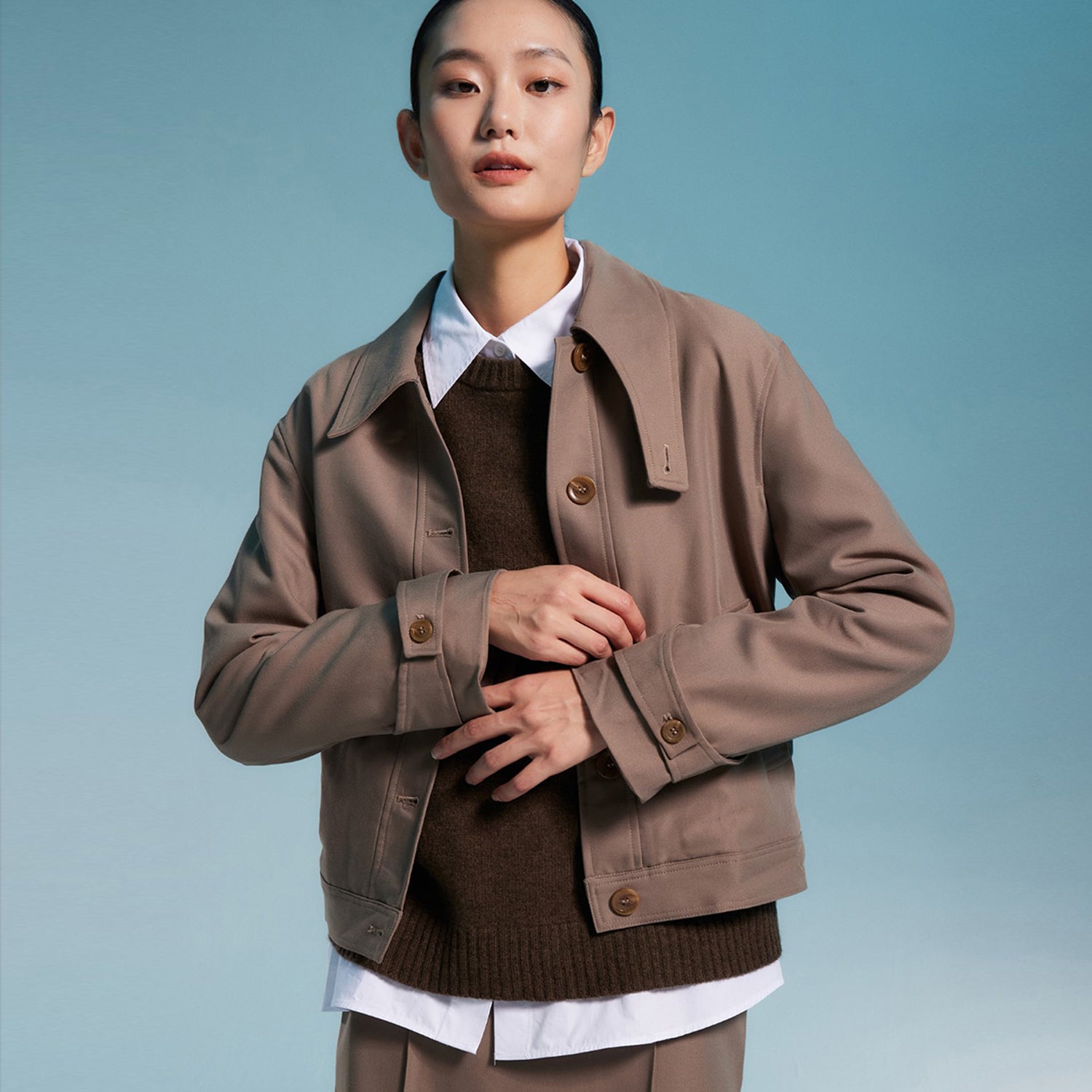 Blouson court à col boutonné