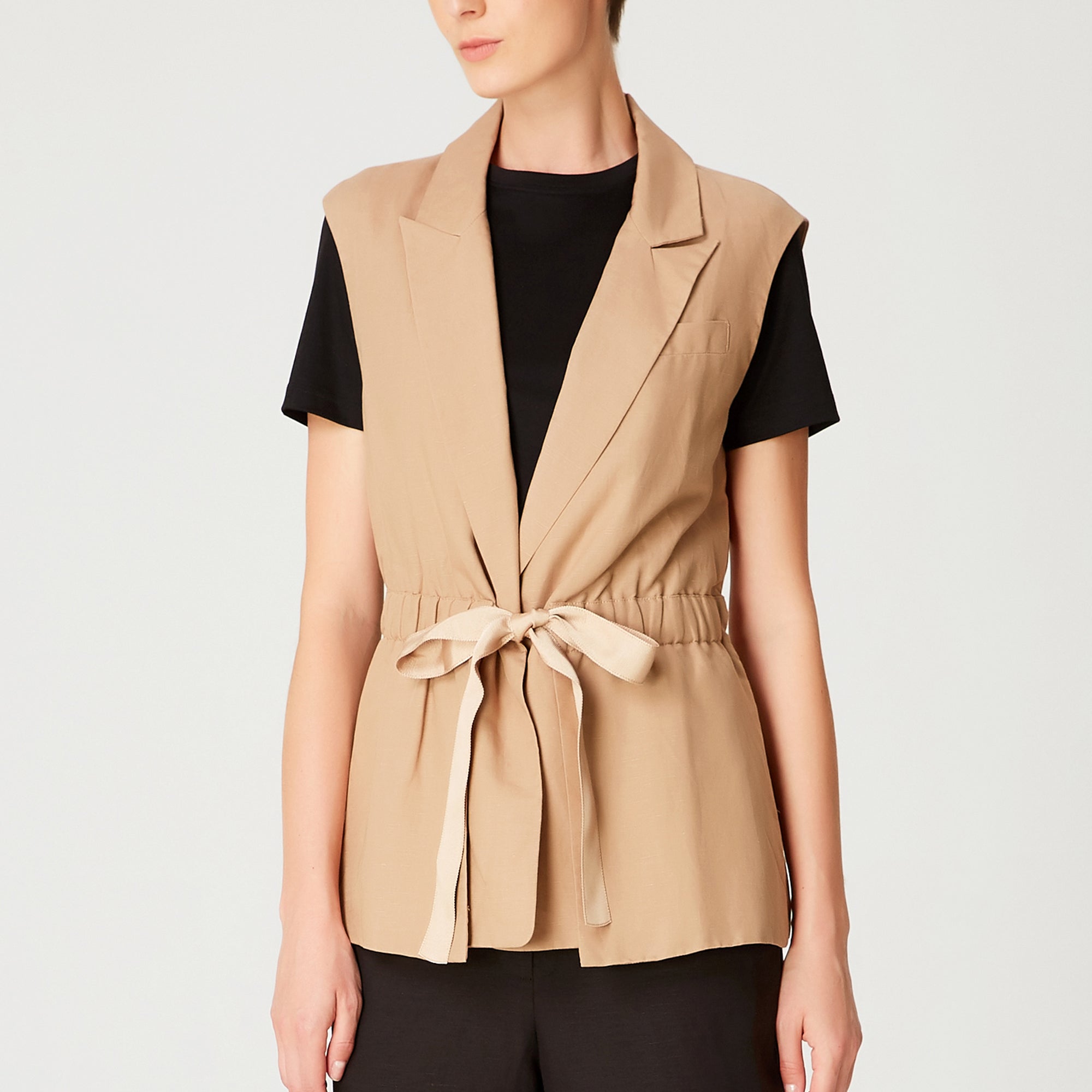 Gilet à taille froncée