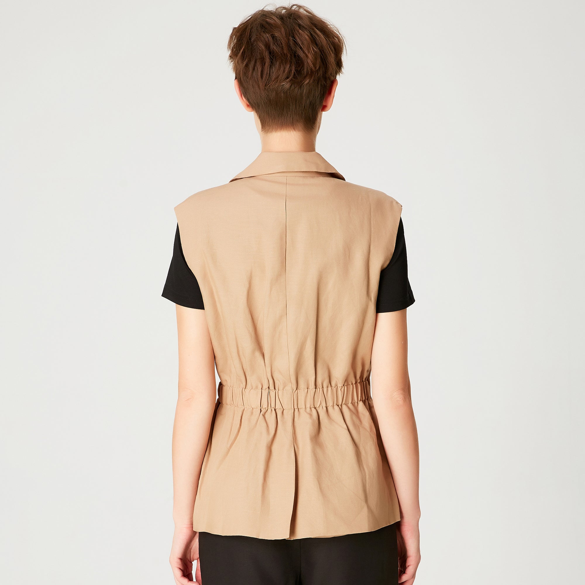 Gilet à taille froncée
