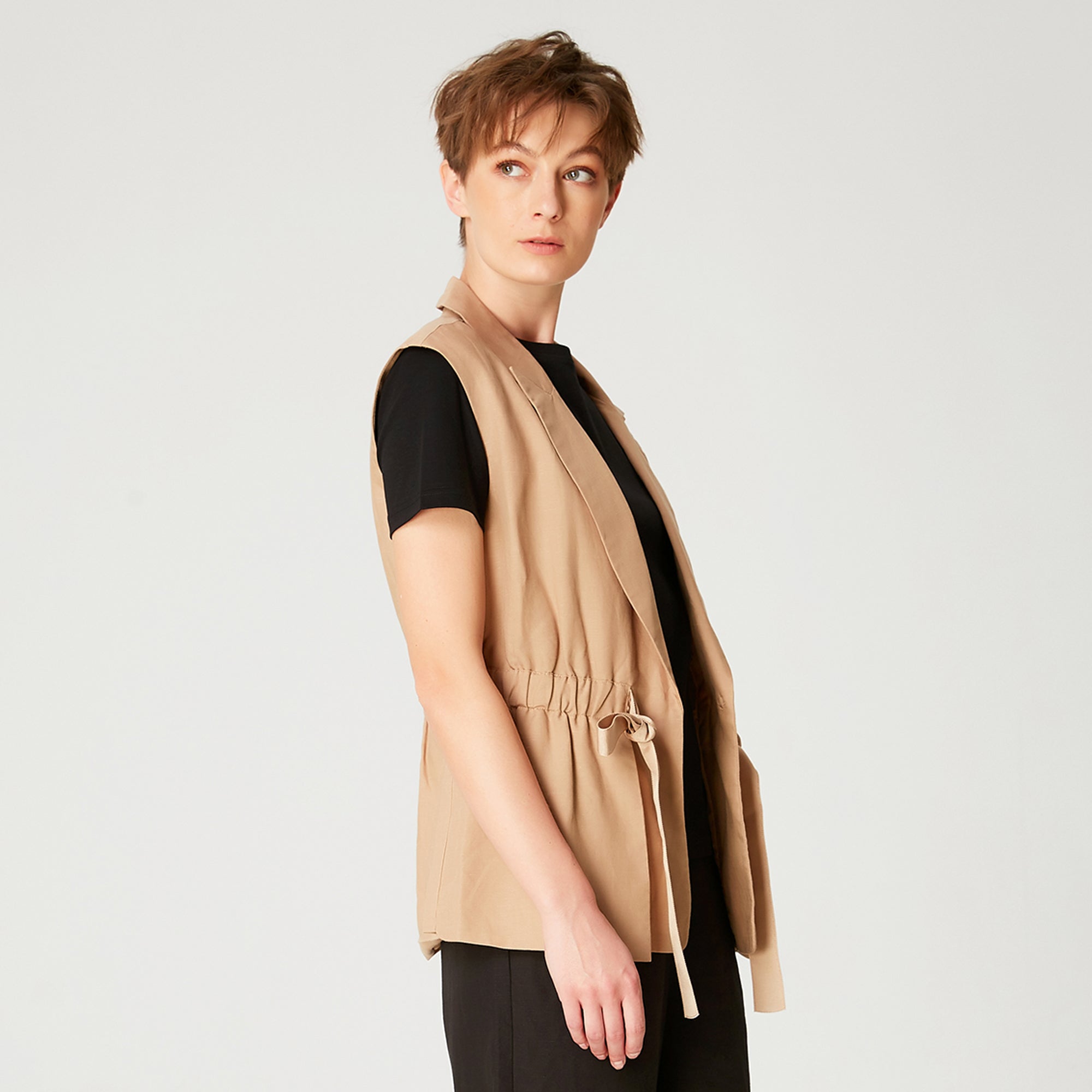 Gilet à taille froncée