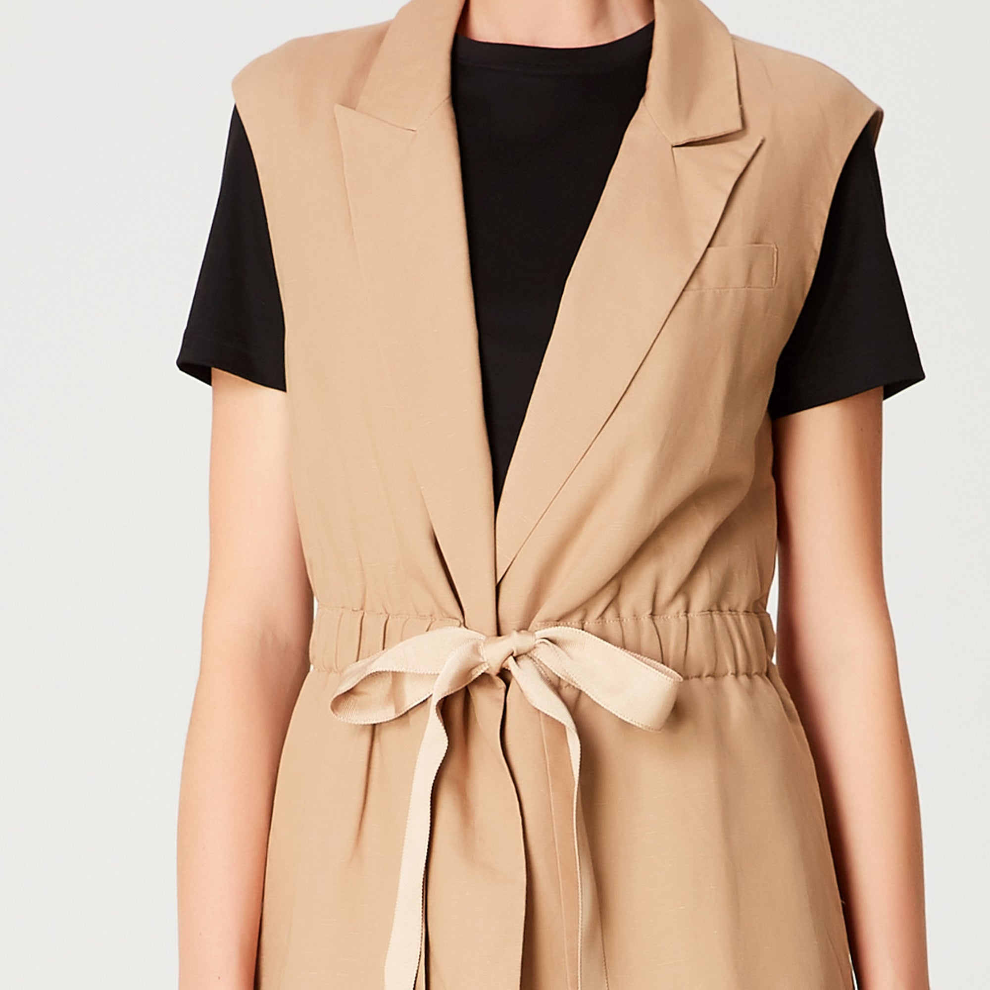 Gilet à taille froncée