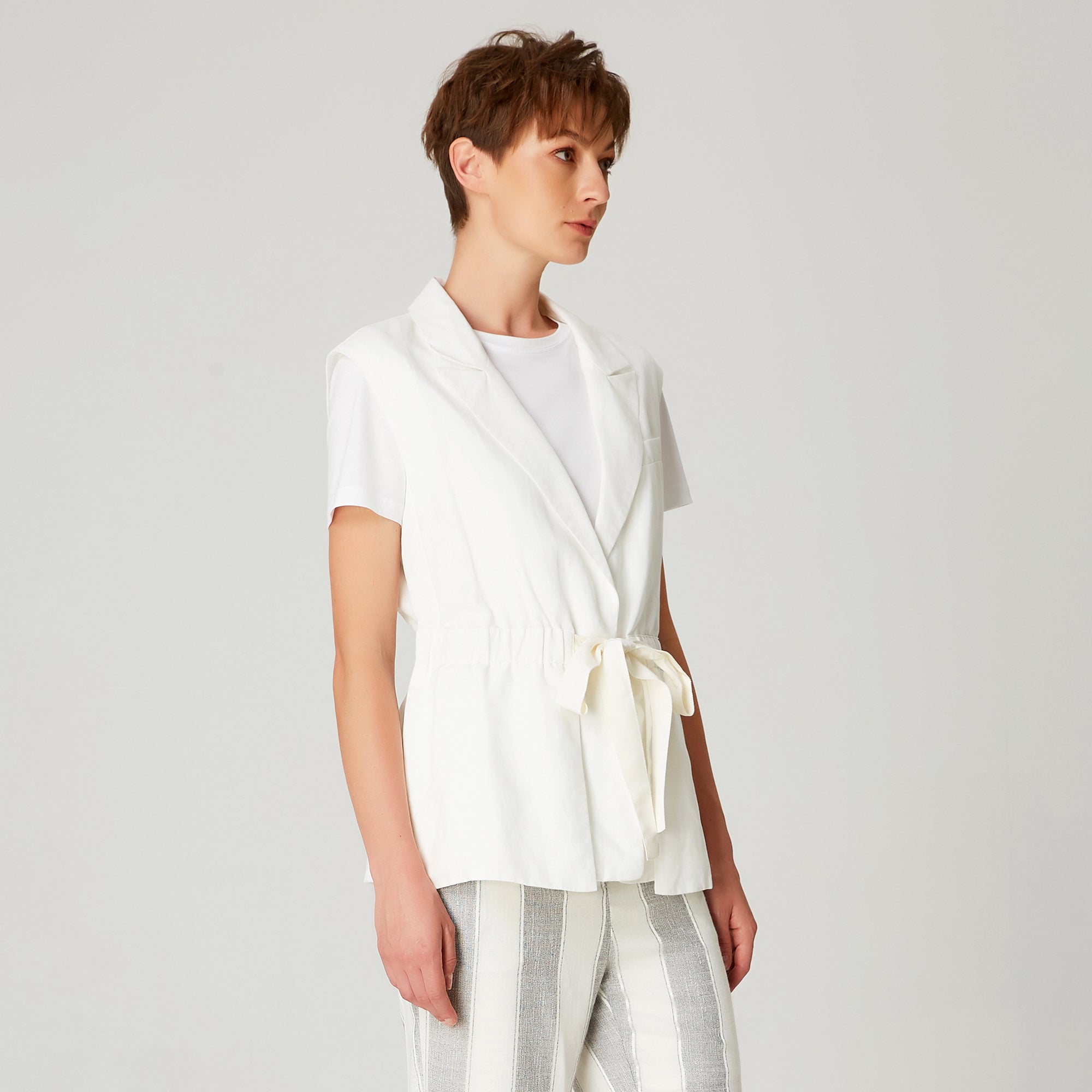 Gilet à taille froncée