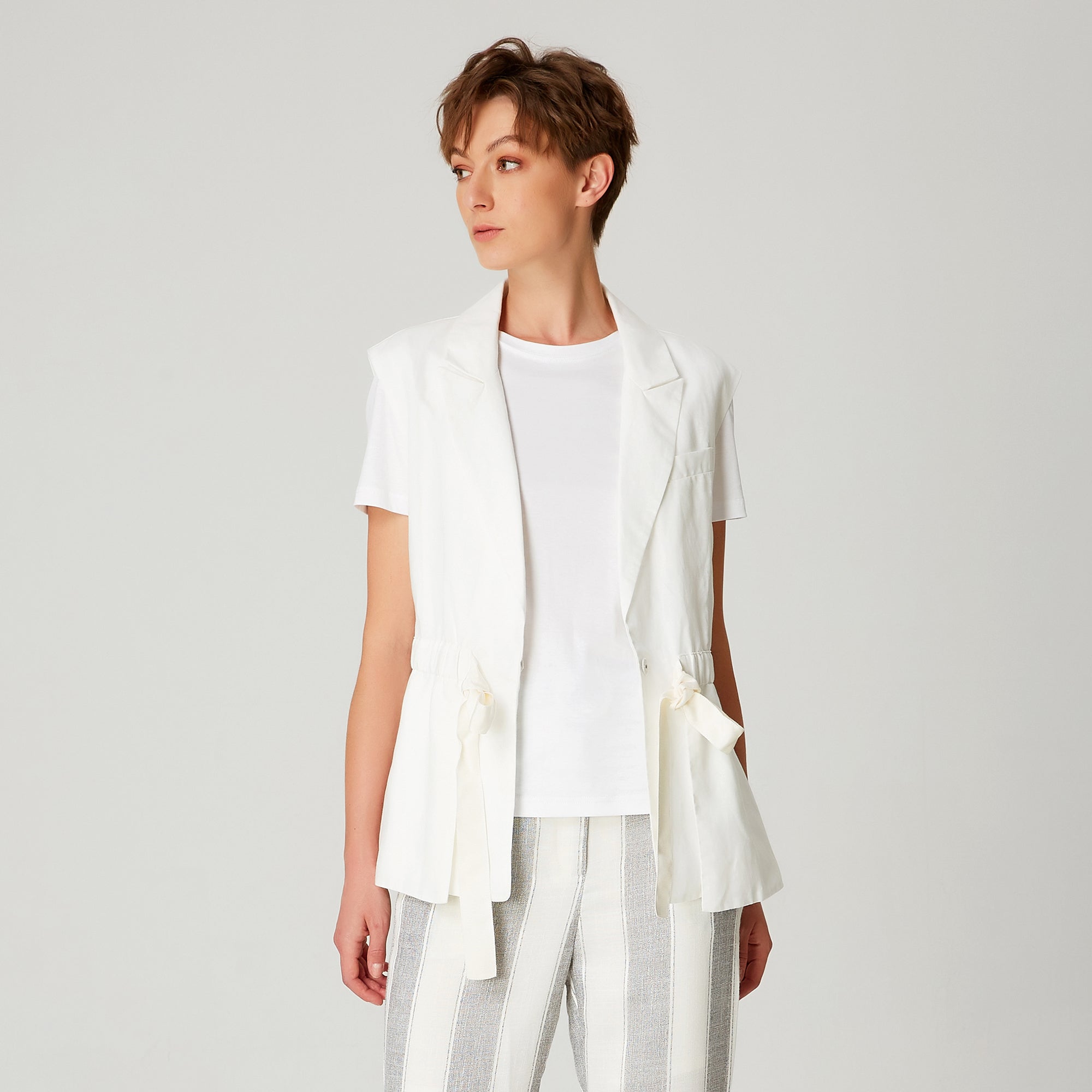 Gilet à taille froncée