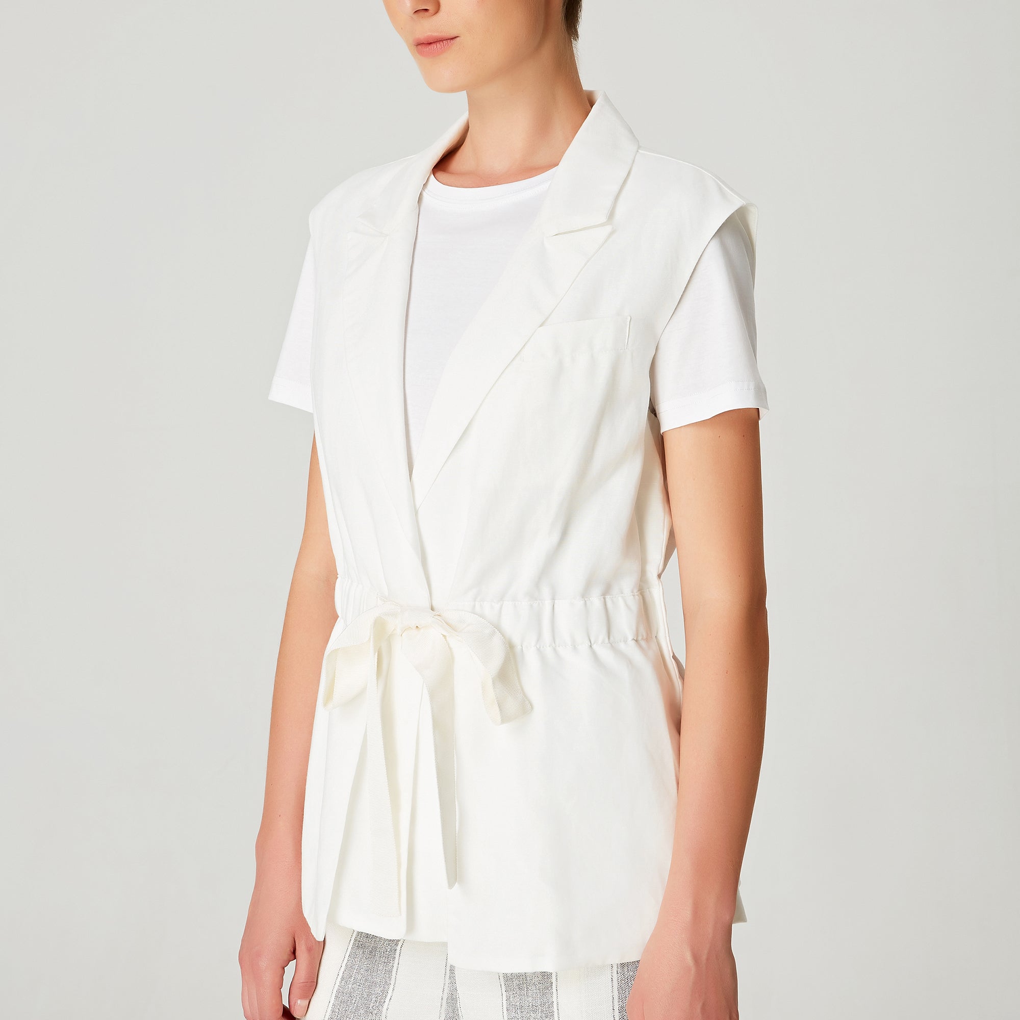 Gilet à taille froncée