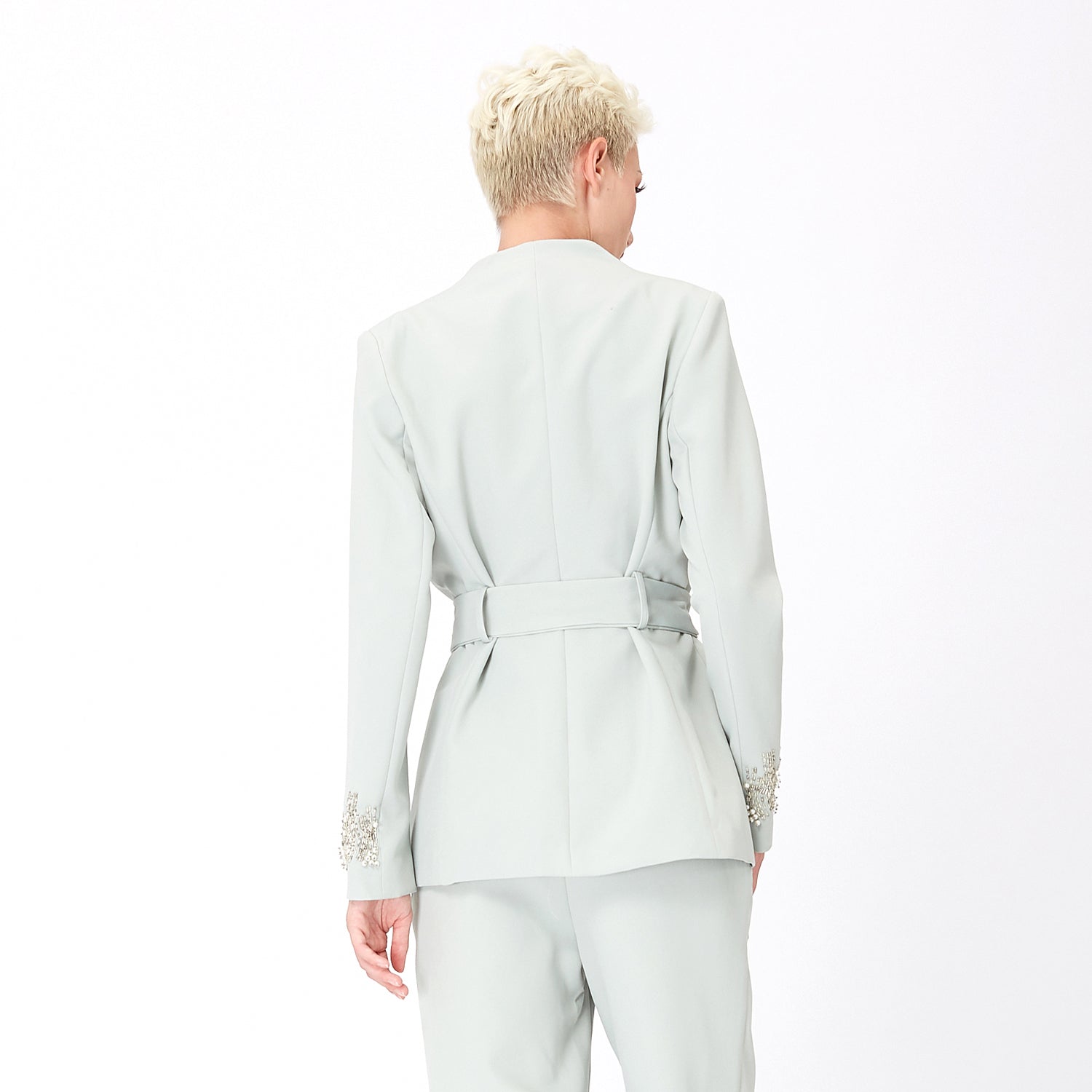 Veste portefeuille aux manches brodées