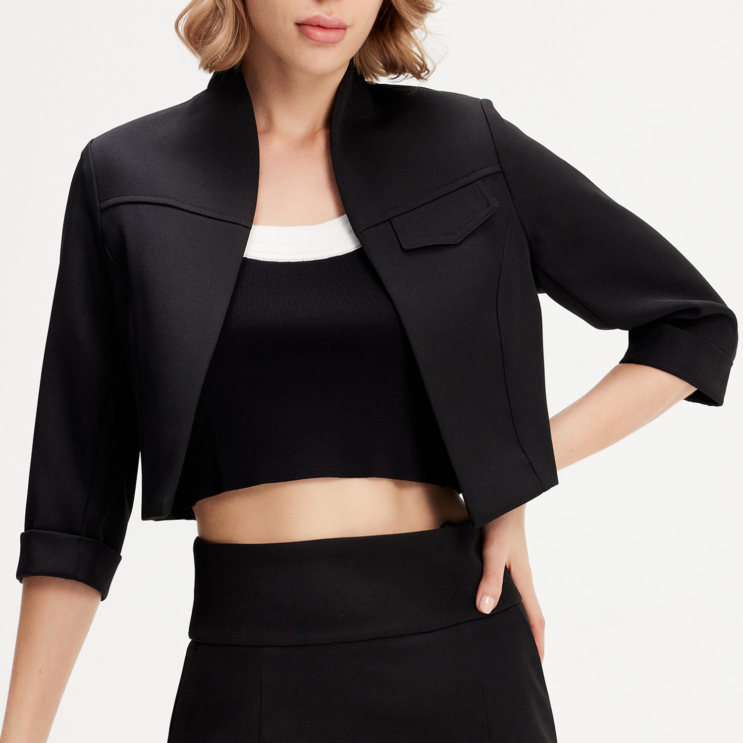 Veste courte minimaliste