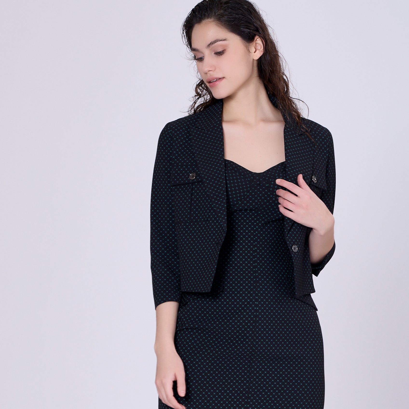 Veste courte à imprimé mini pois