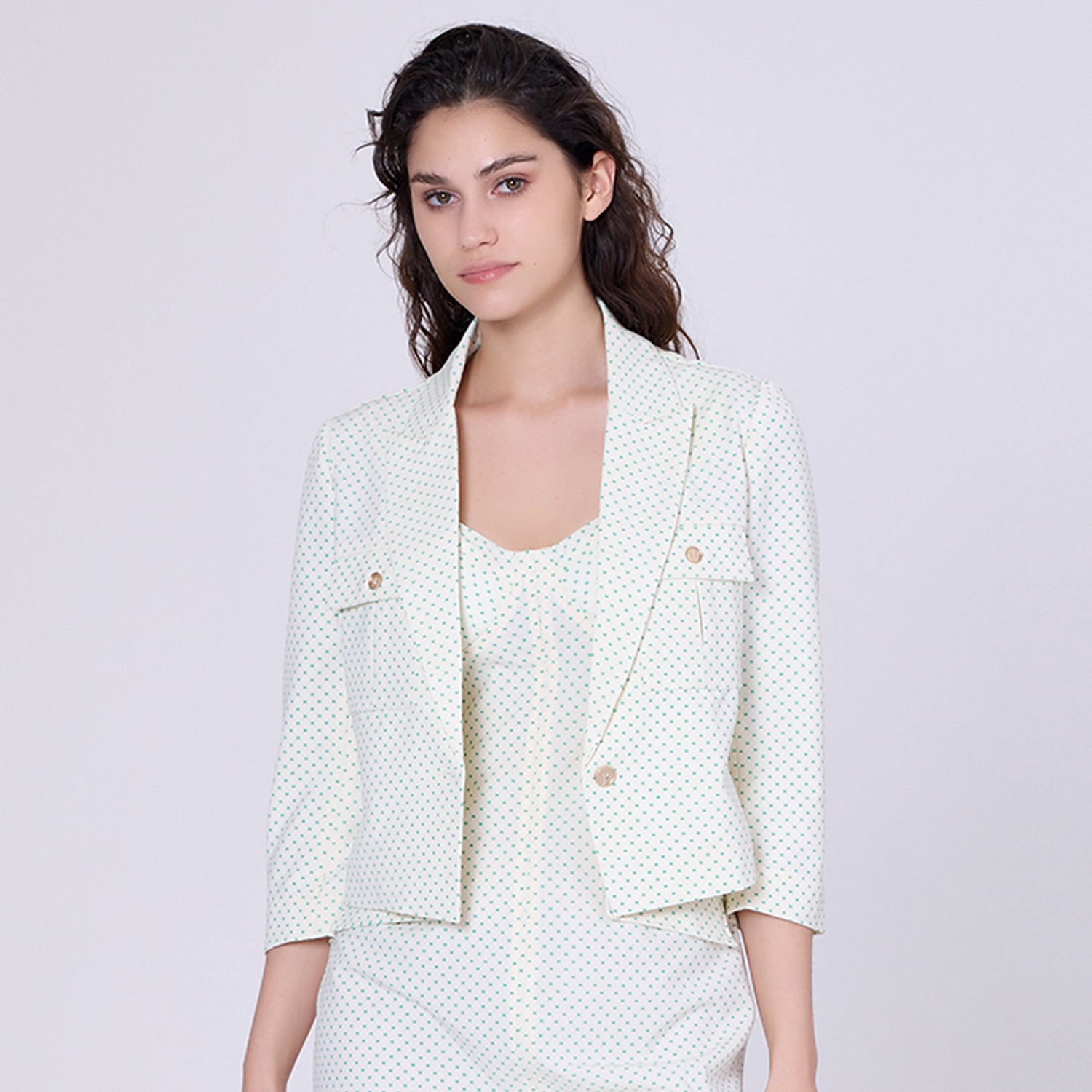 Veste courte à imprimé mini pois