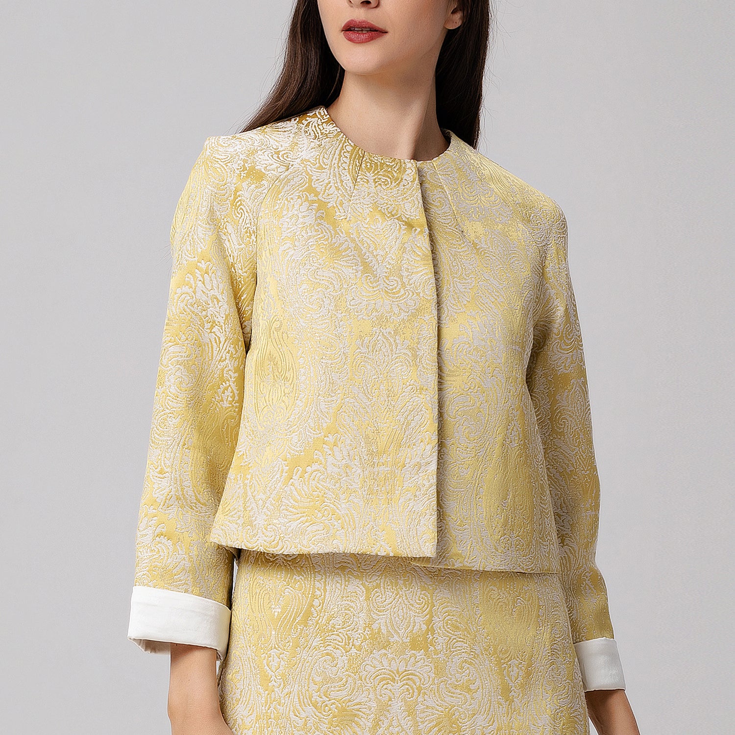 Veste courte en brocart