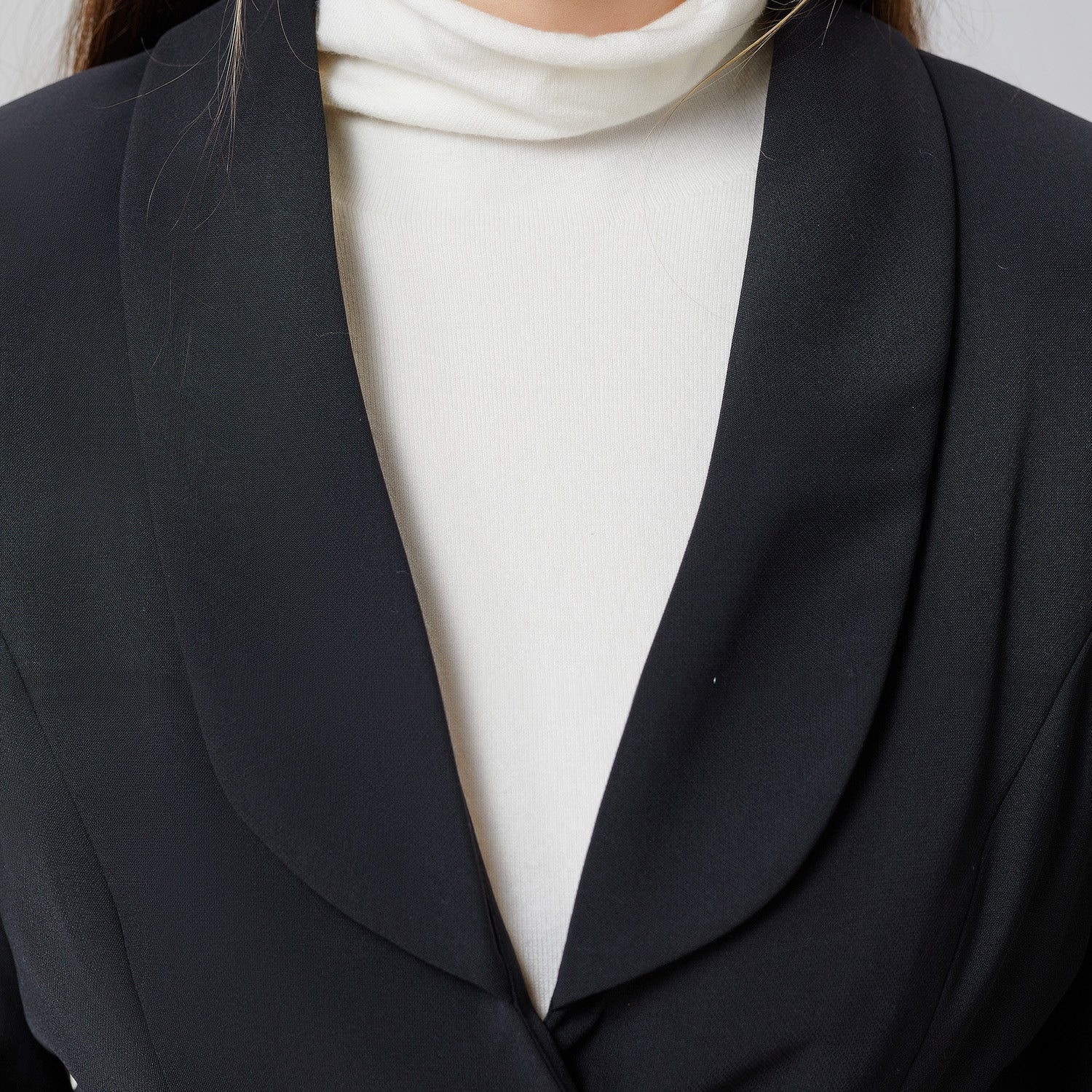 Blazer long noué à la taille