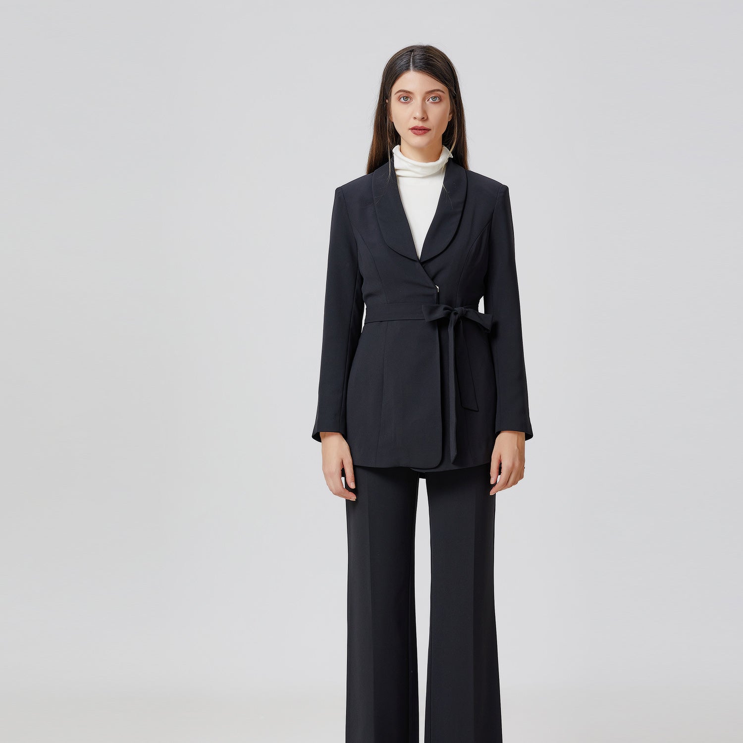 Blazer long noué à la taille