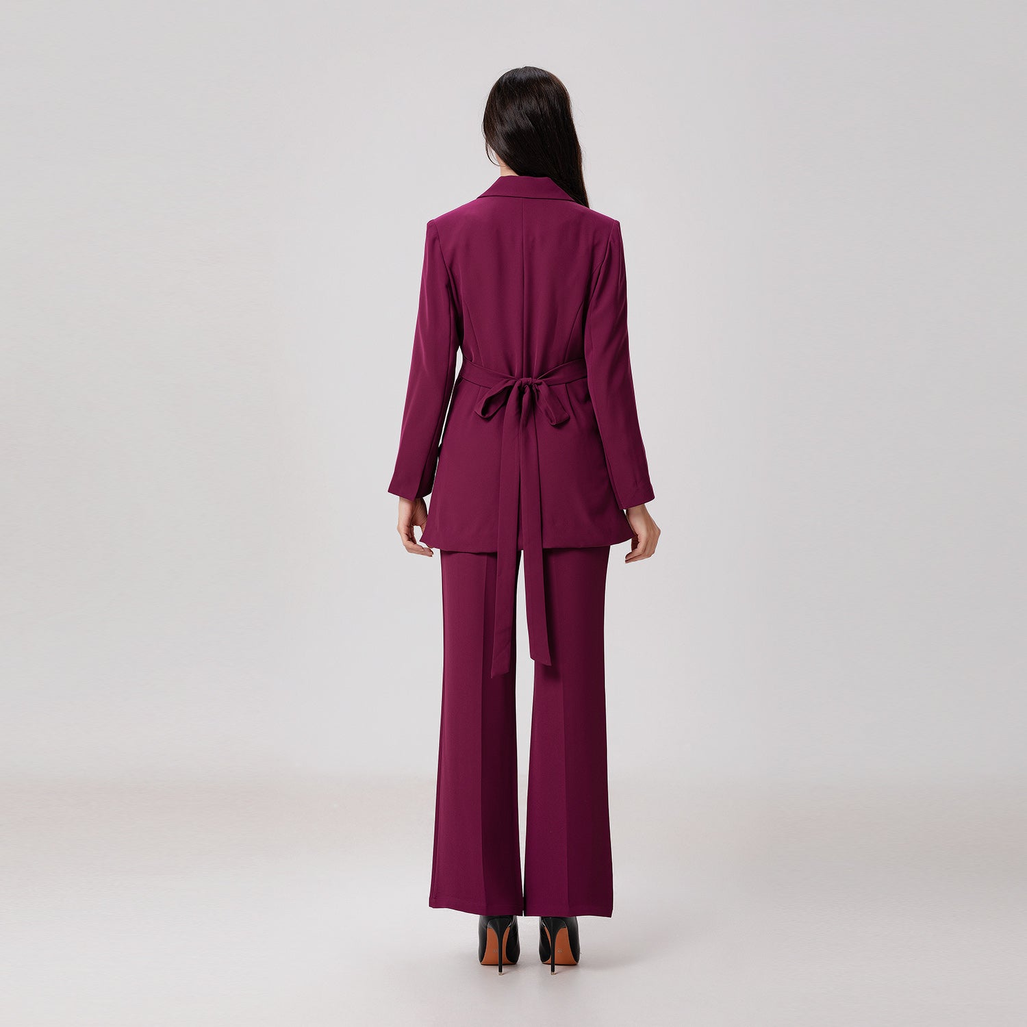 Blazer long noué à la taille