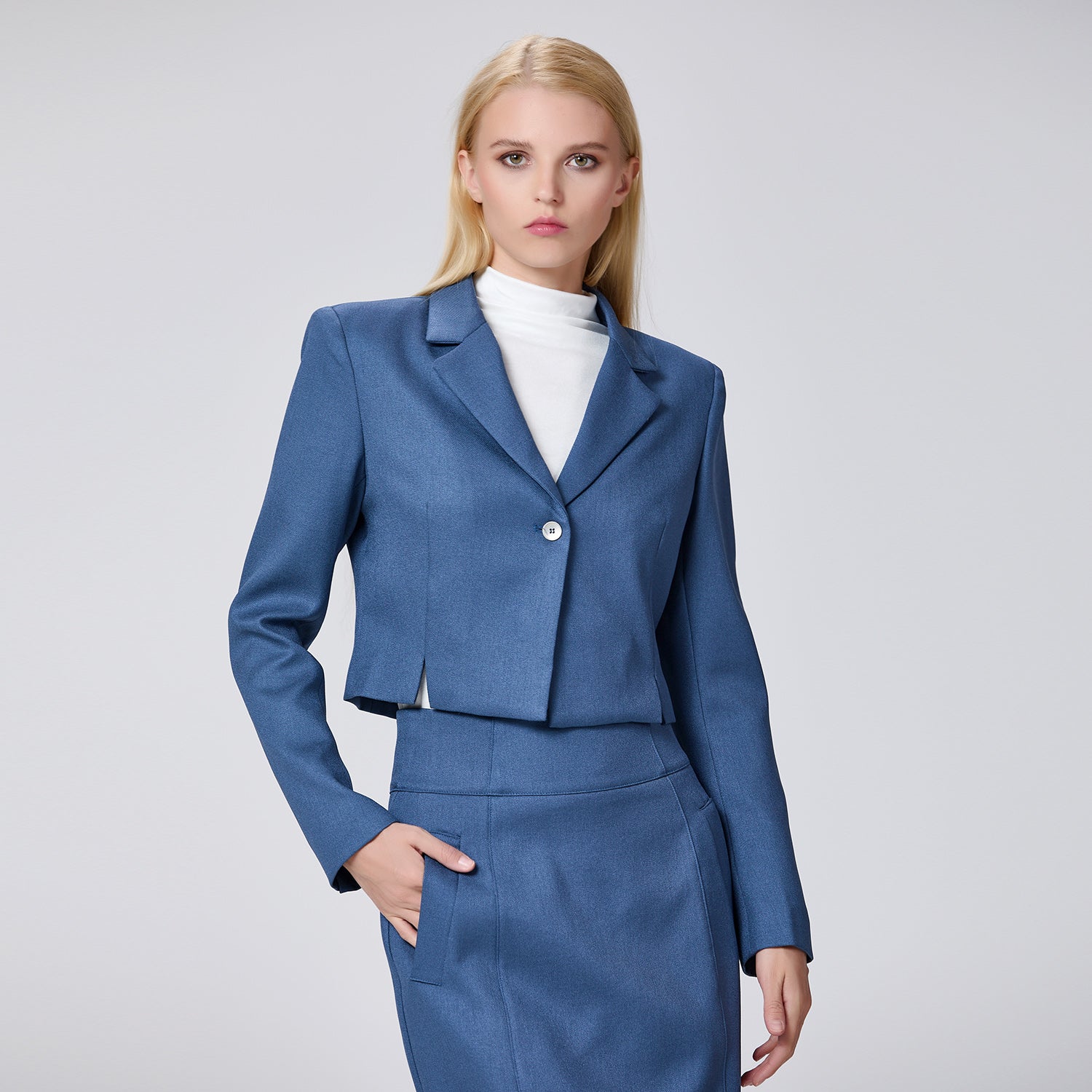 Veste de tailleur courte