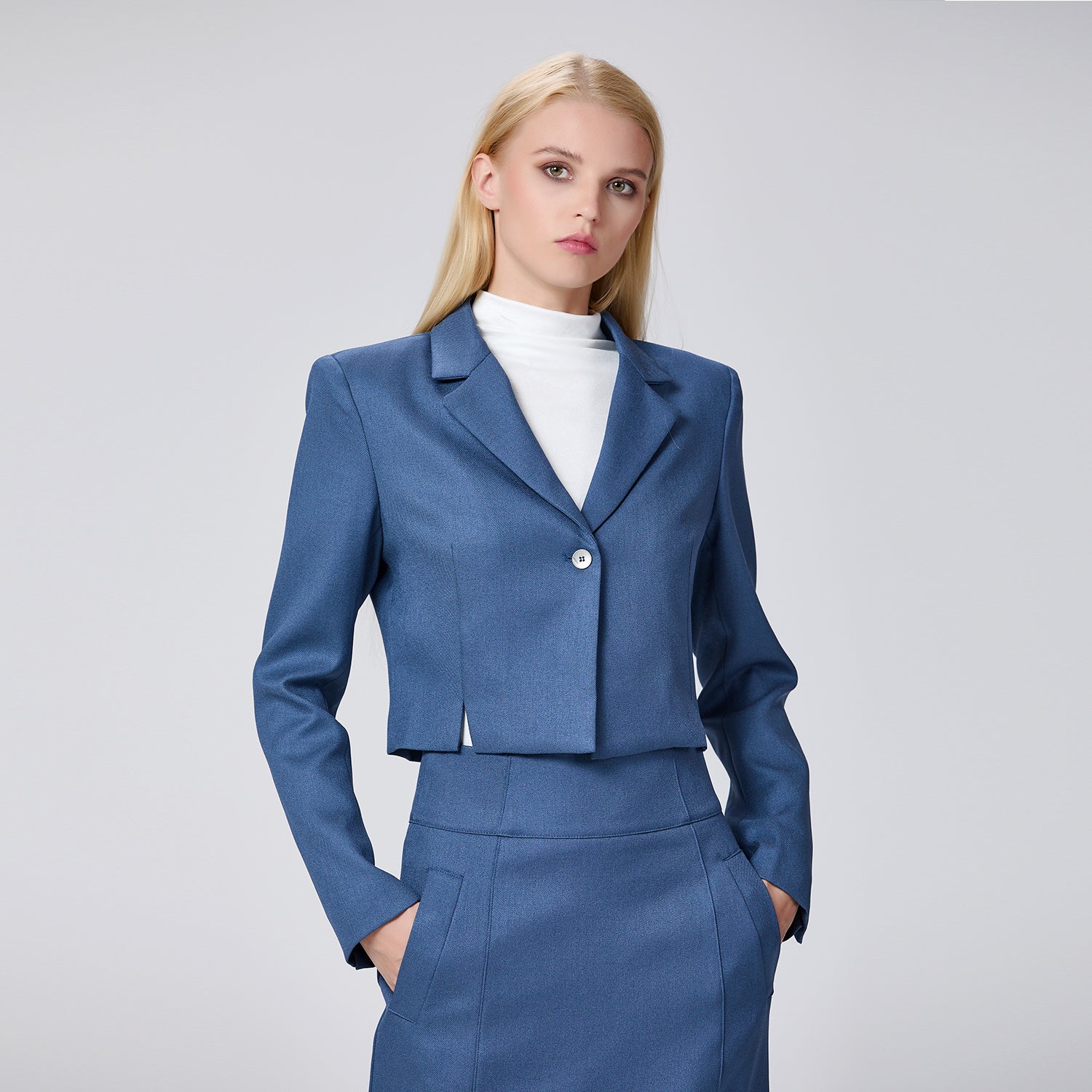 Veste de tailleur courte