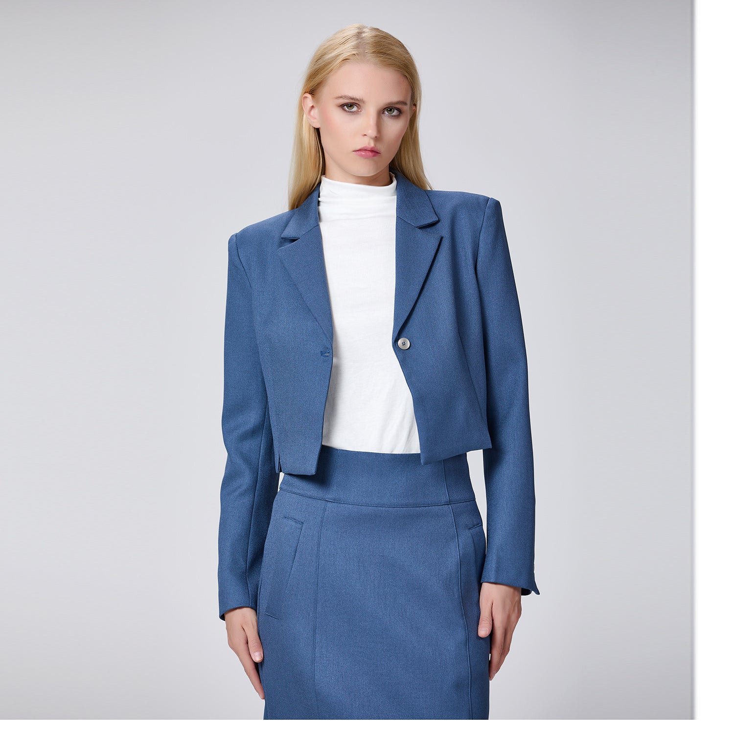 Veste de tailleur courte