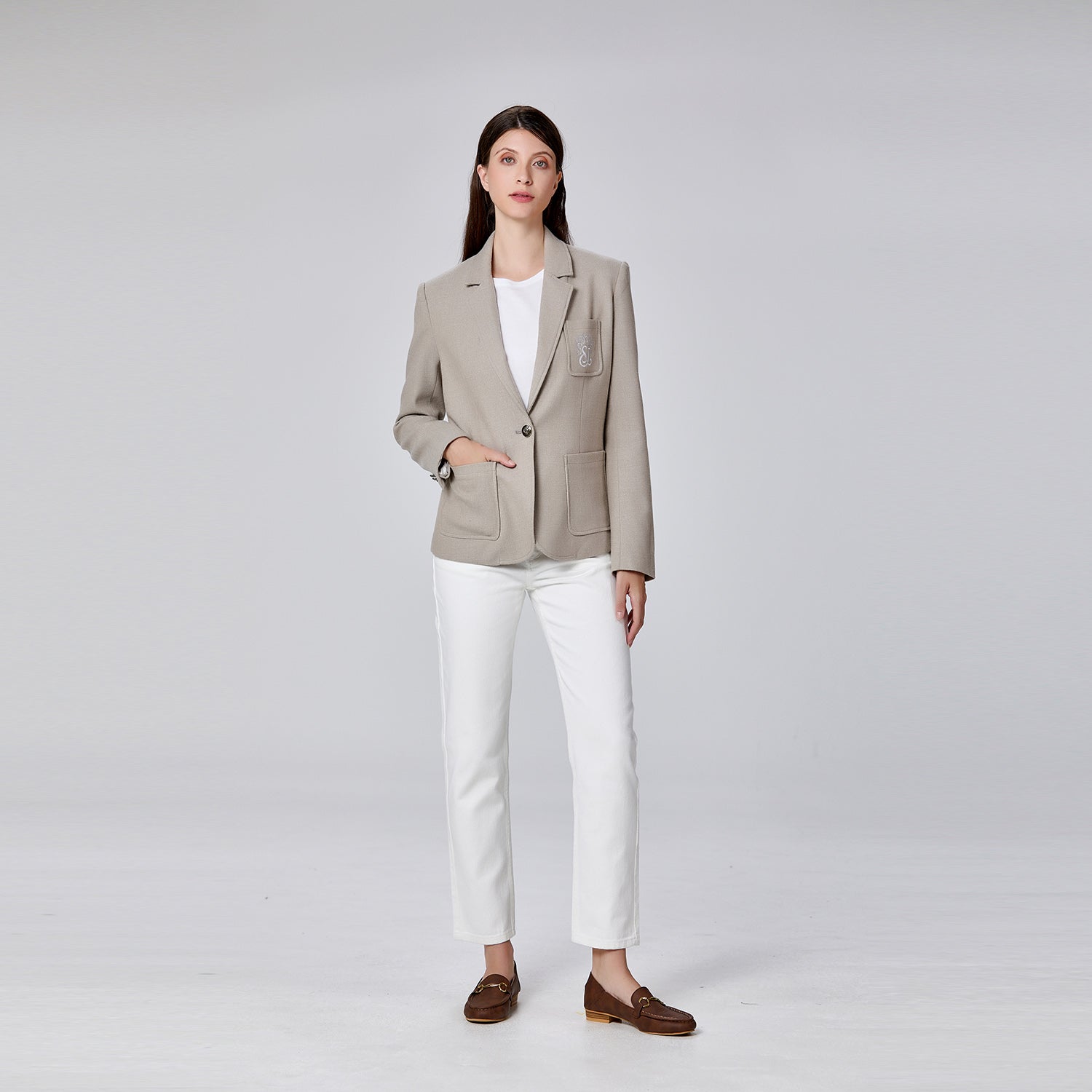 Blazer tailleur avec écusson