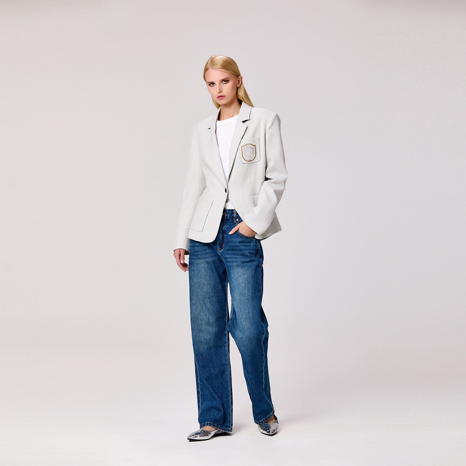 Blazer tailleur avec écusson