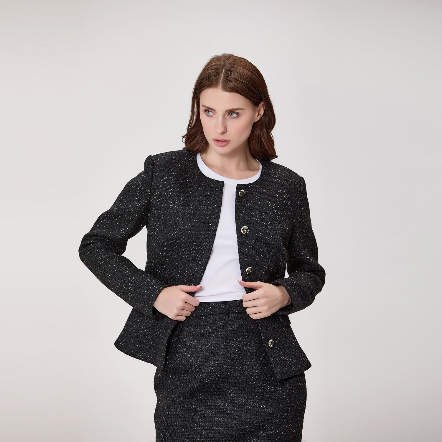 Veste tailleur texturée à boutons bijoux