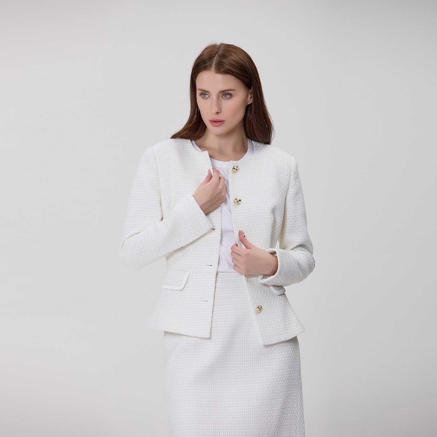 Veste tailleur texturée à boutons bijoux