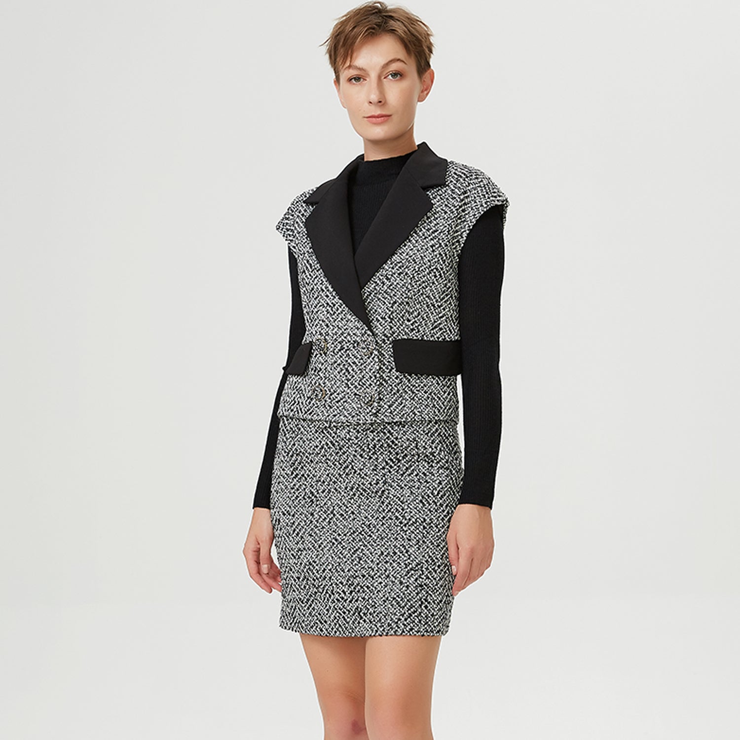 Gilet tweed à col contrasté