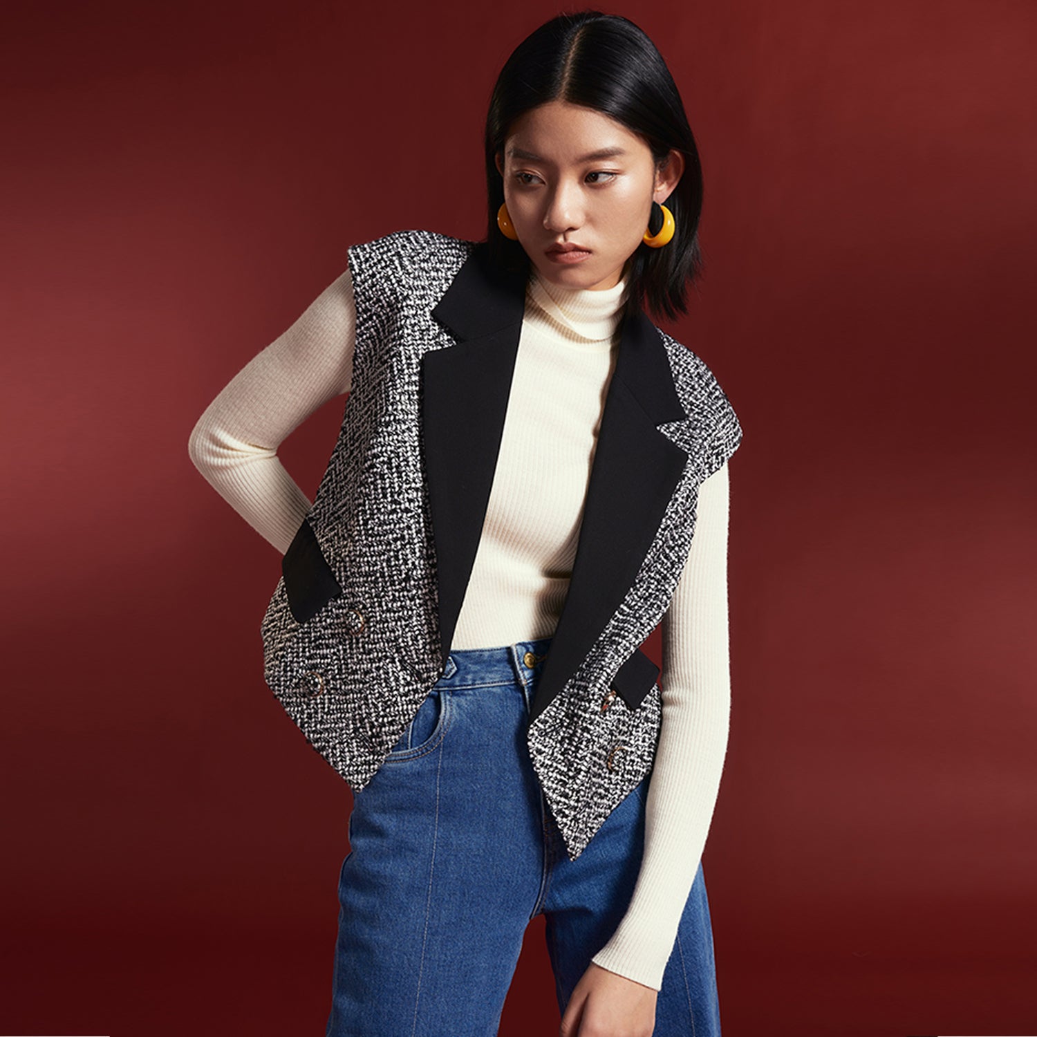 Gilet tweed à col contrasté