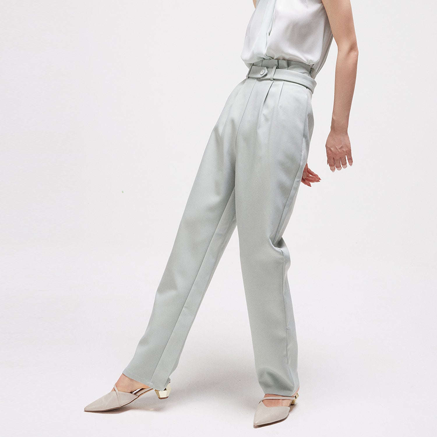 Pantalon carotte ceinturé