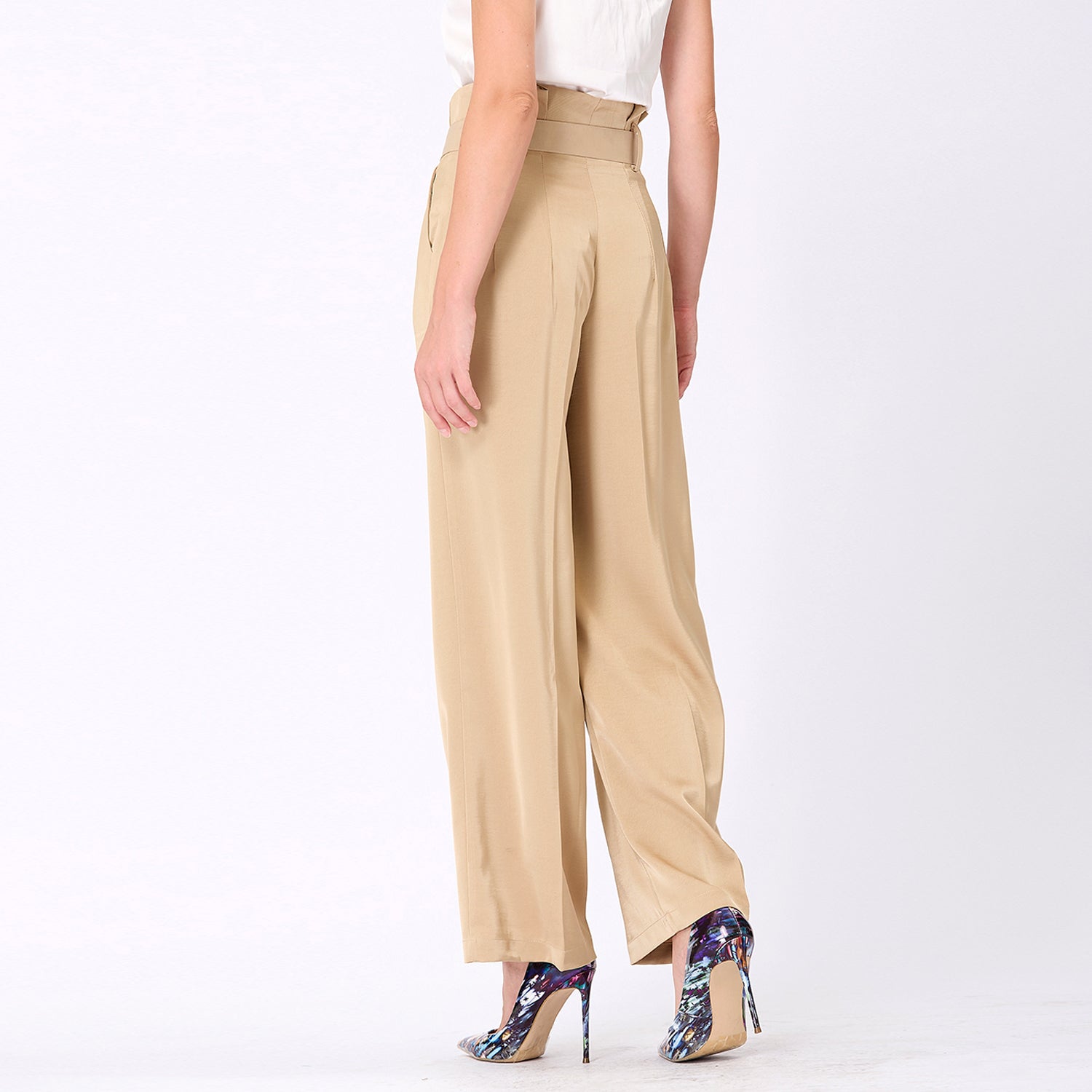 Pantalon droit à plis