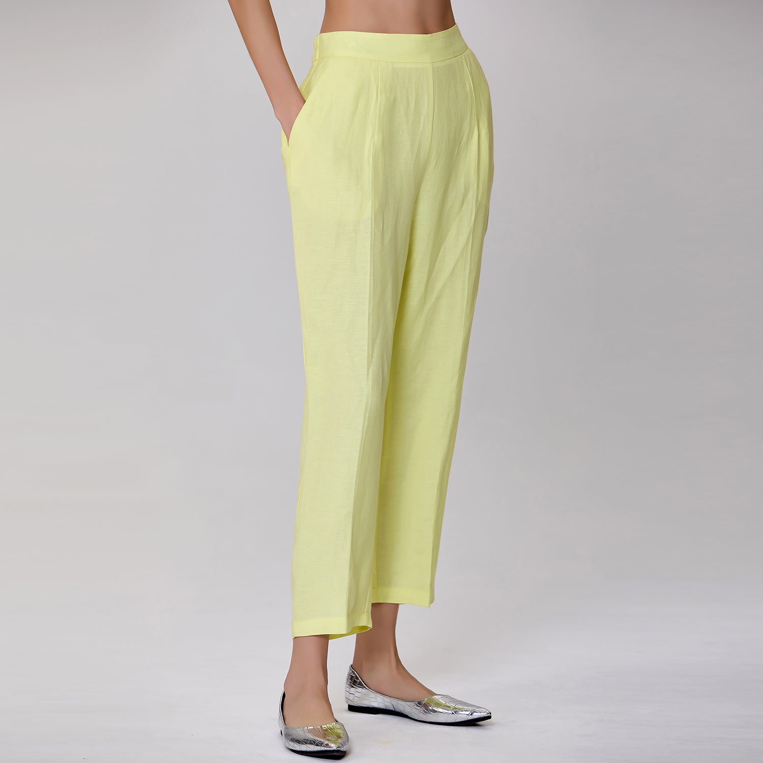 Pantalon droit en lin