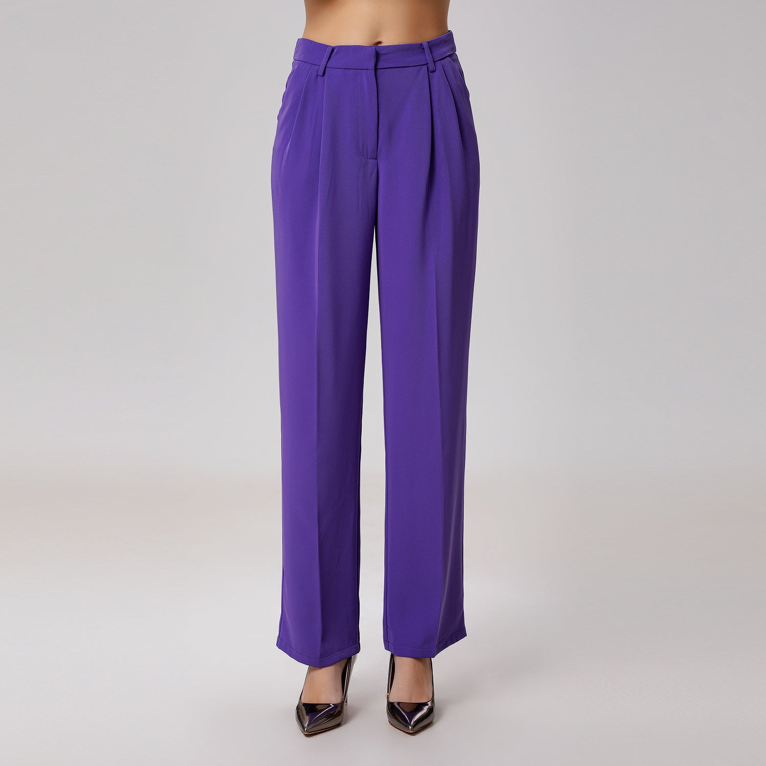 Pantalon droit de tailleur à plis