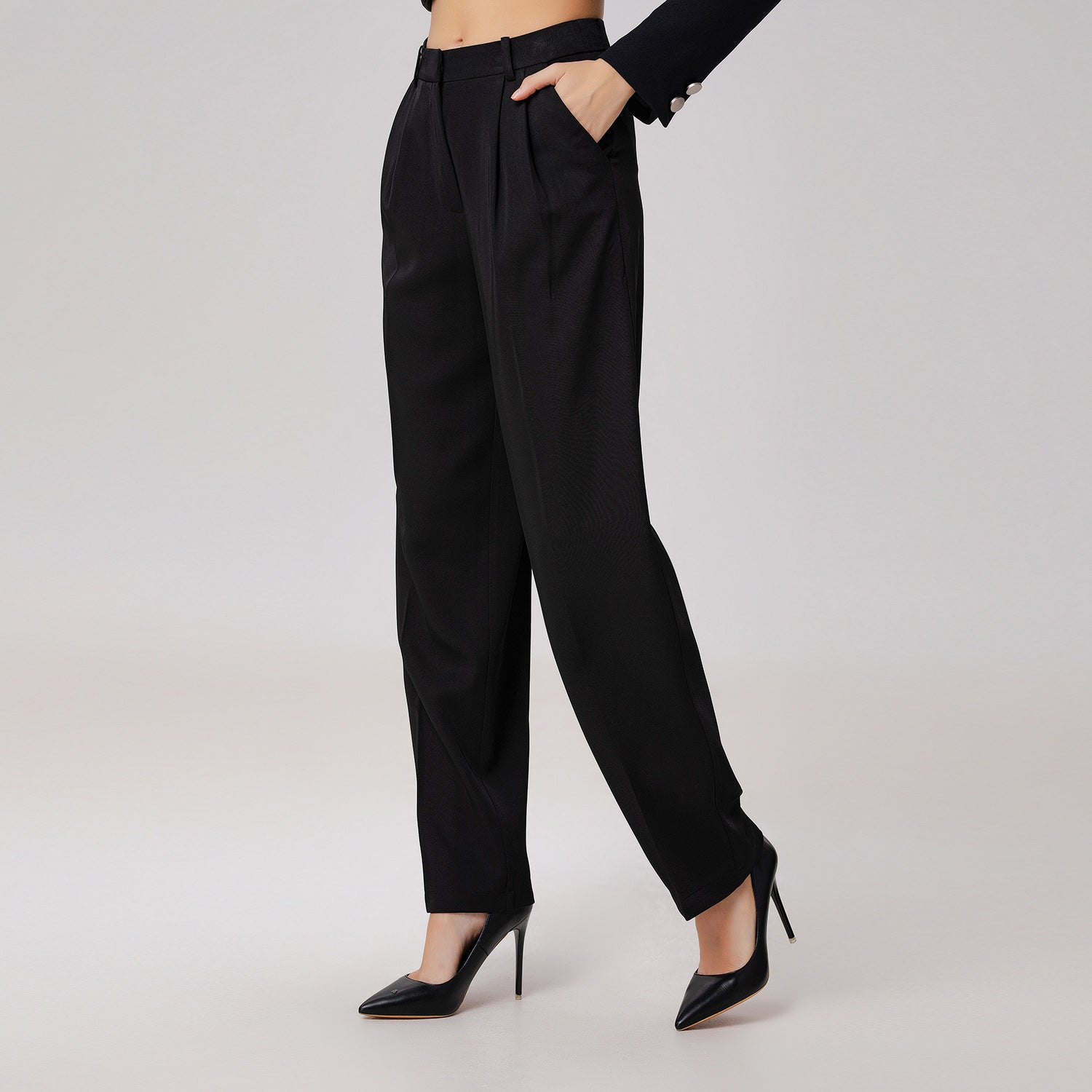 Pantalon droit de tailleur à plis