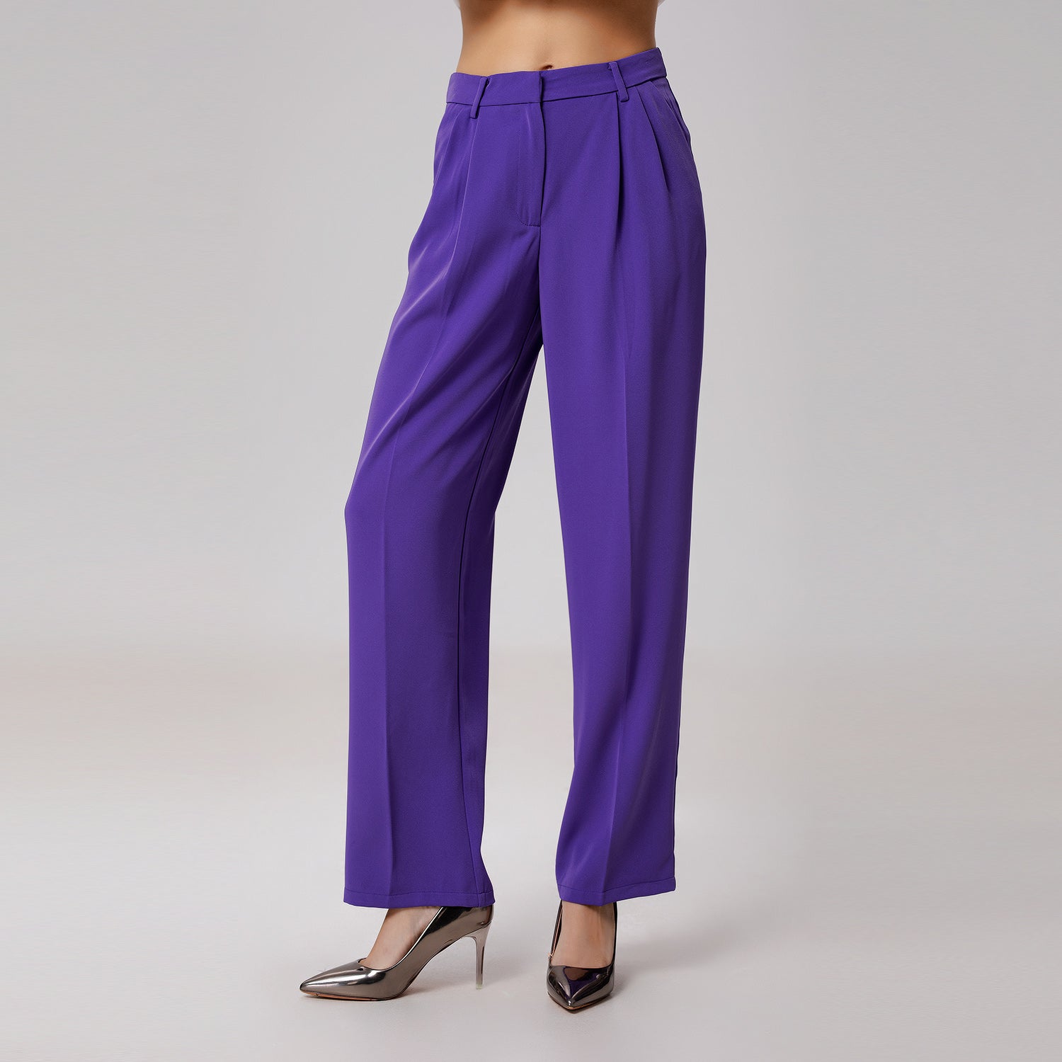 Pantalon droit de tailleur à plis