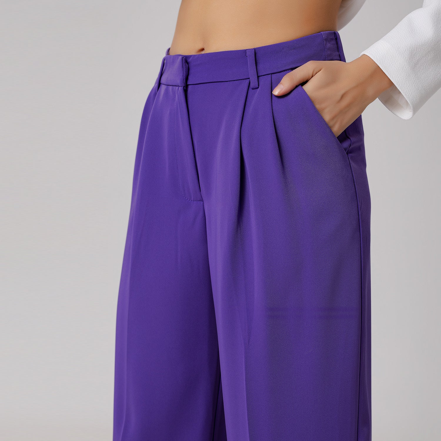 Pantalon droit de tailleur à plis