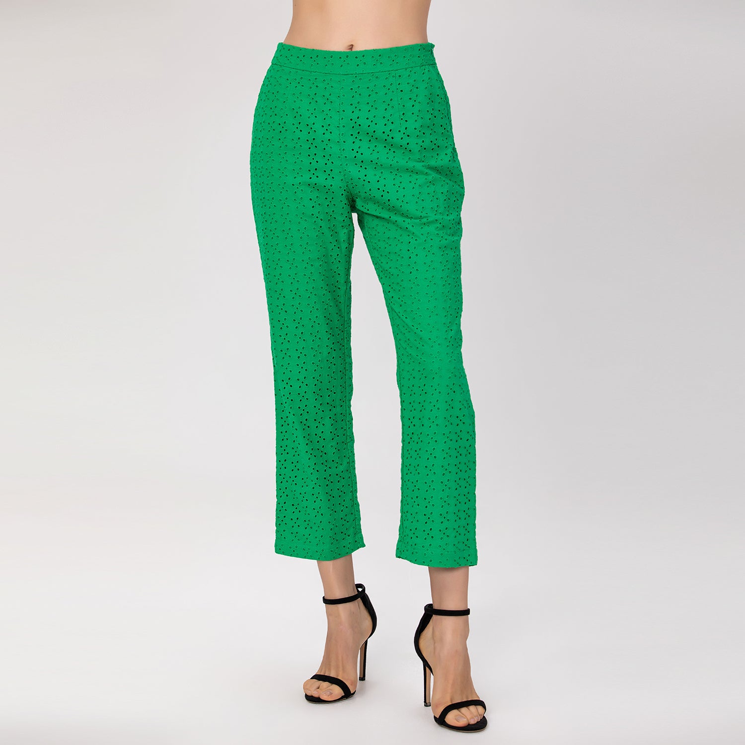 Pantalon en broderie anglaise