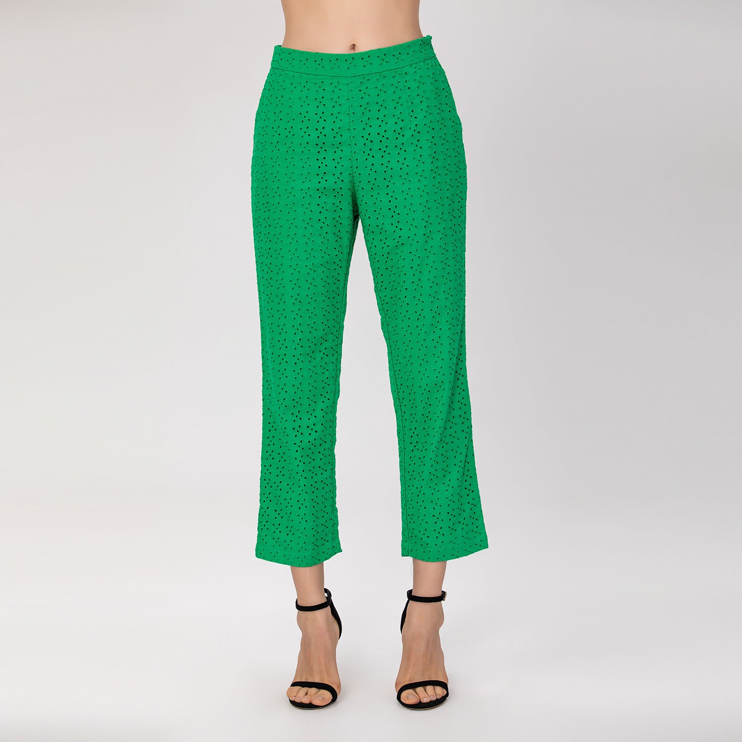 Pantalon en broderie anglaise