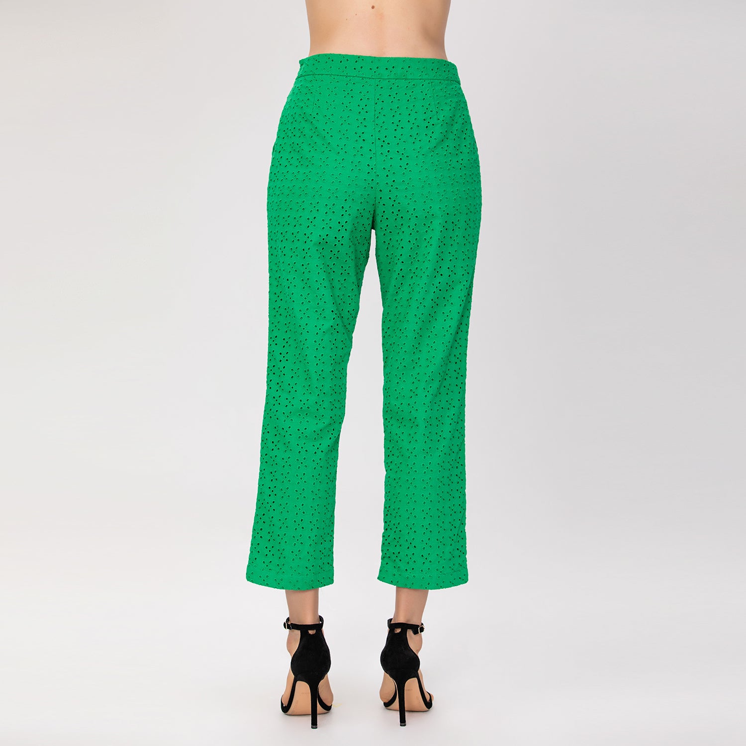 Pantalon en broderie anglaise