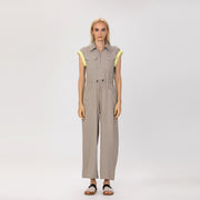 Combinaison sans manches à col chemise et ceinture