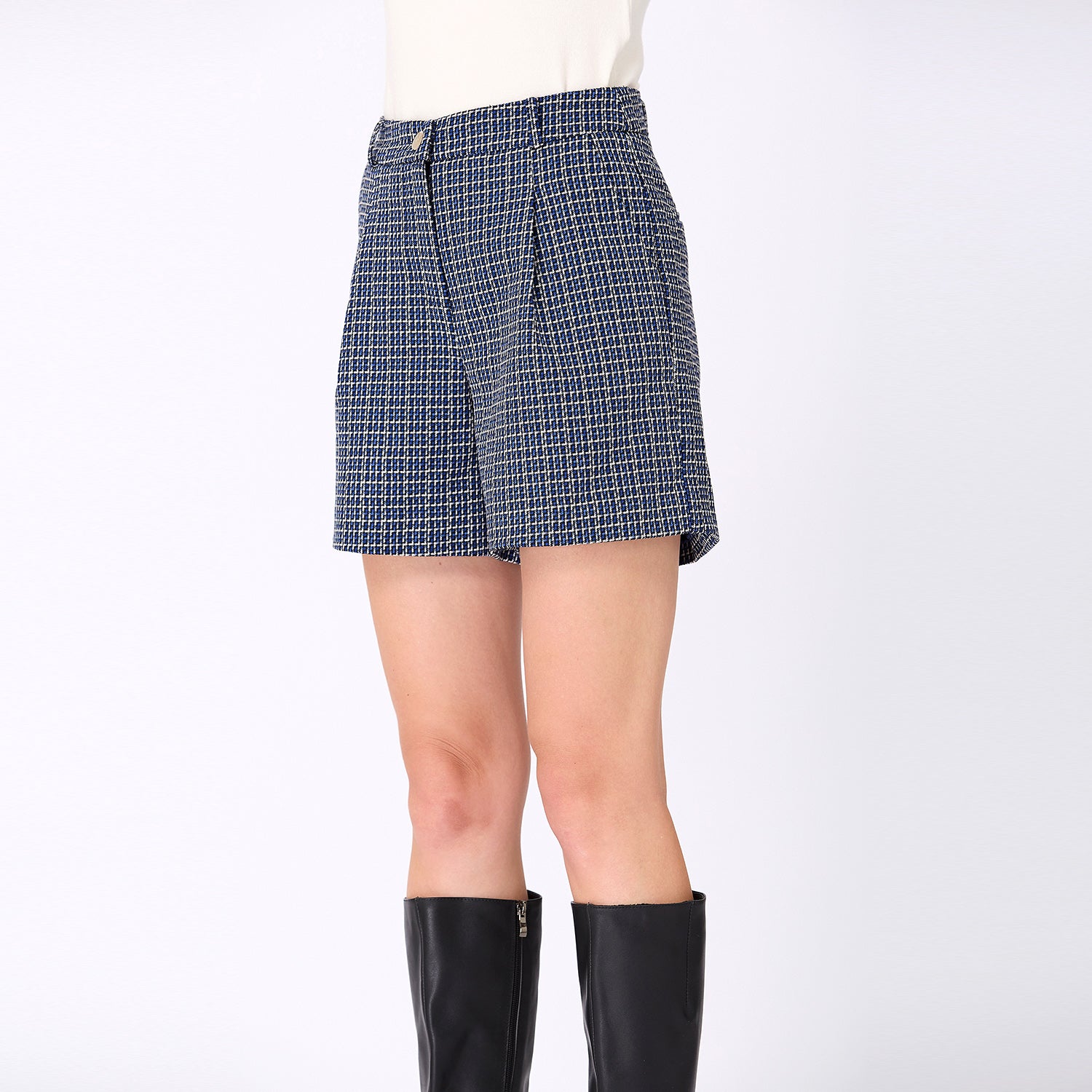 Short micro à motif carreaux