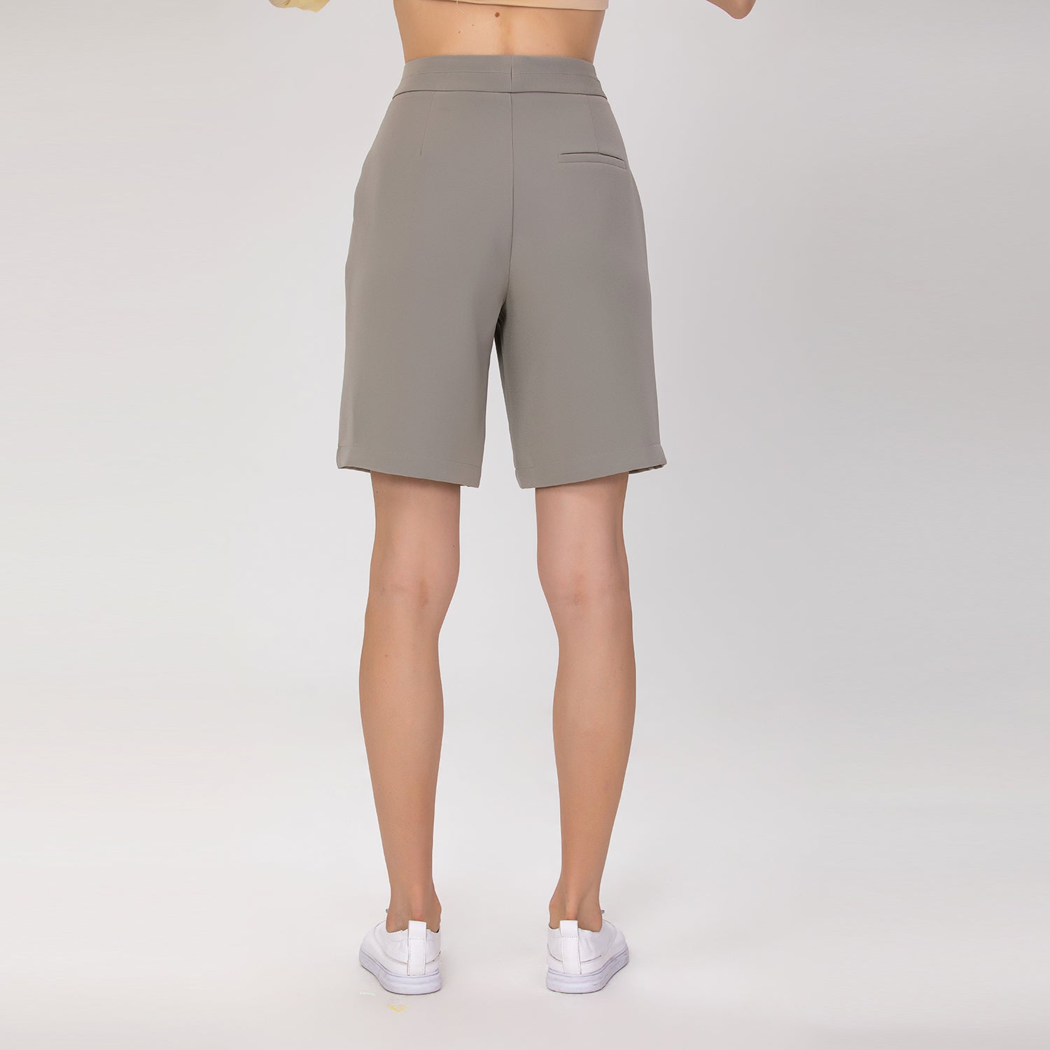 Bermuda taille haute à coupe droite