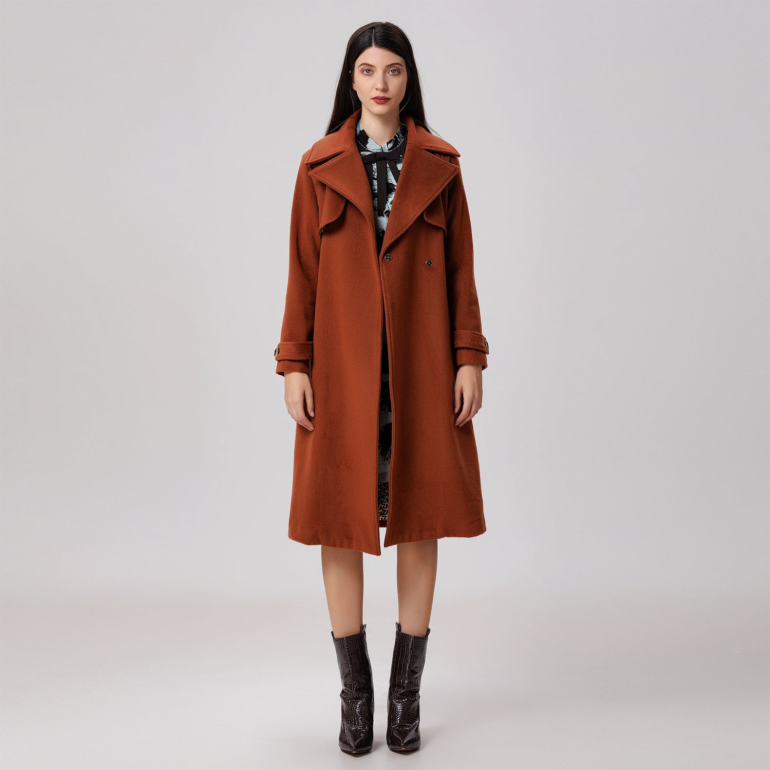 Manteau en laine à larges bas-volets