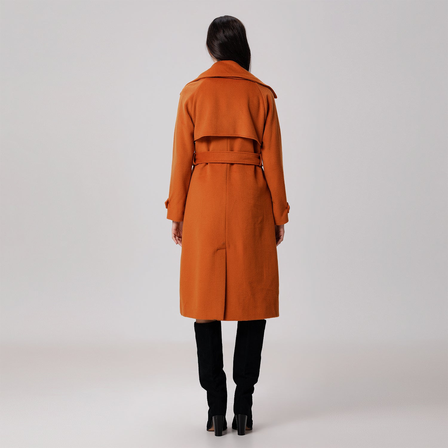 Manteau en laine à larges bas-volets