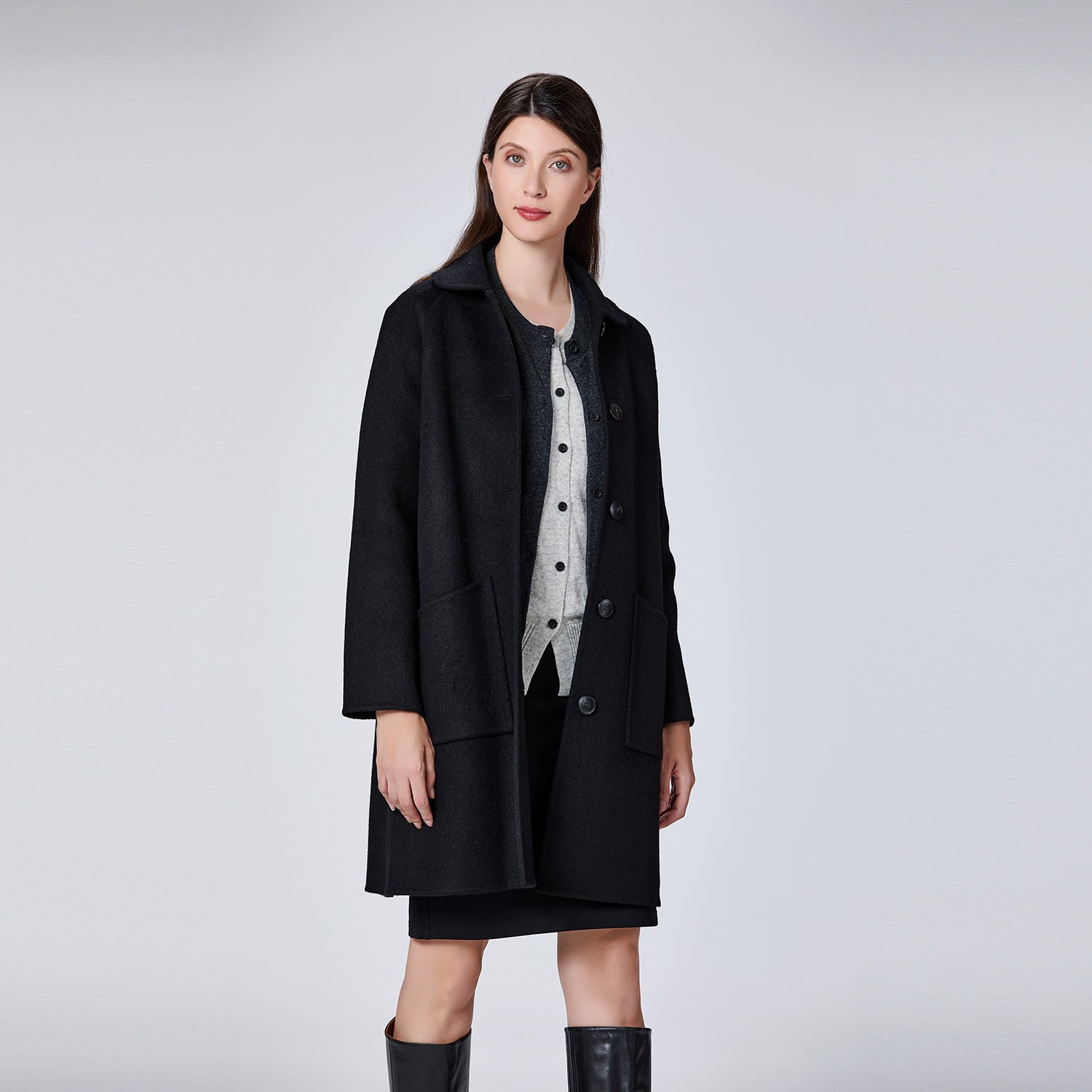 Manteau en laine minimaliste à col rond
