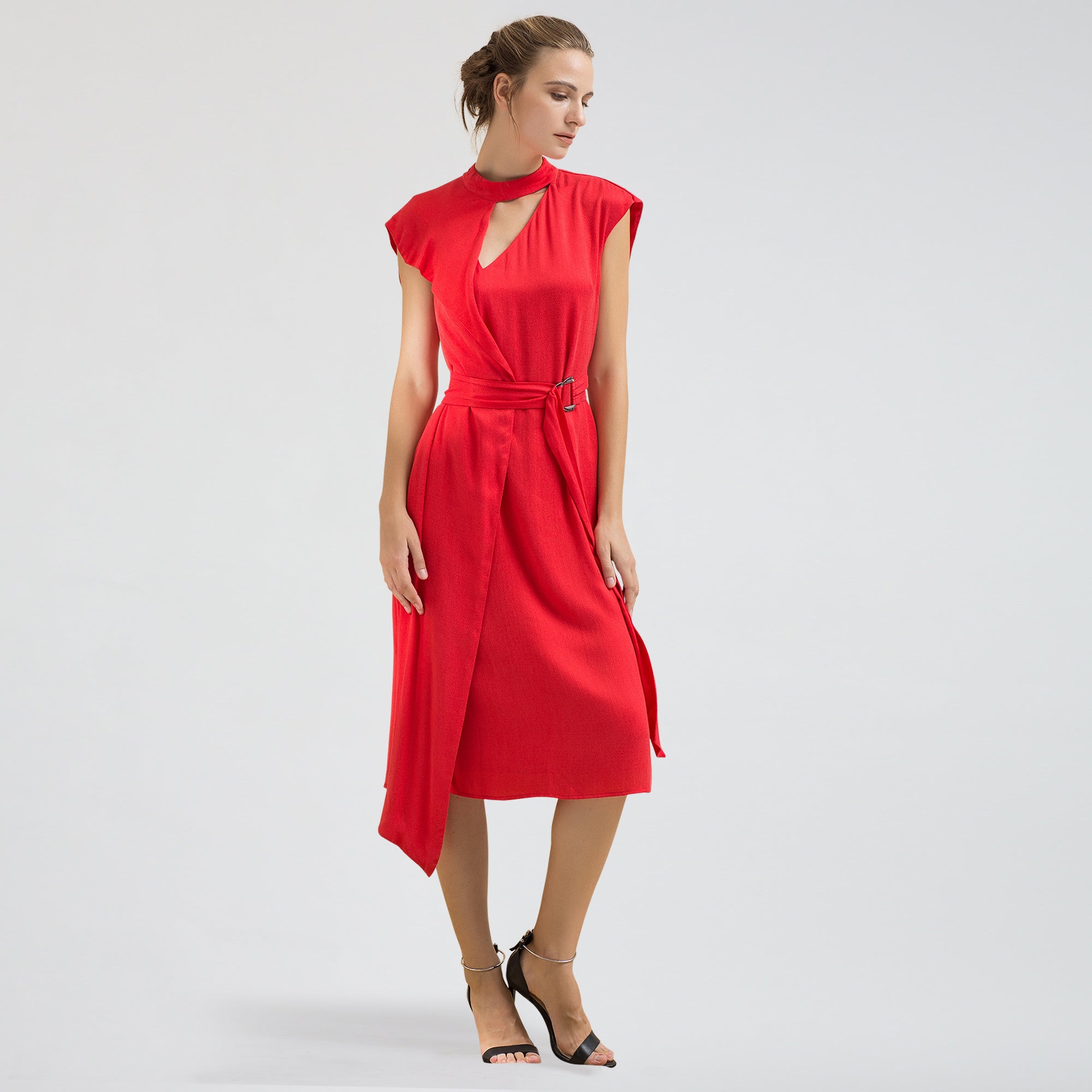 Robe mi-longue asymétrique ample