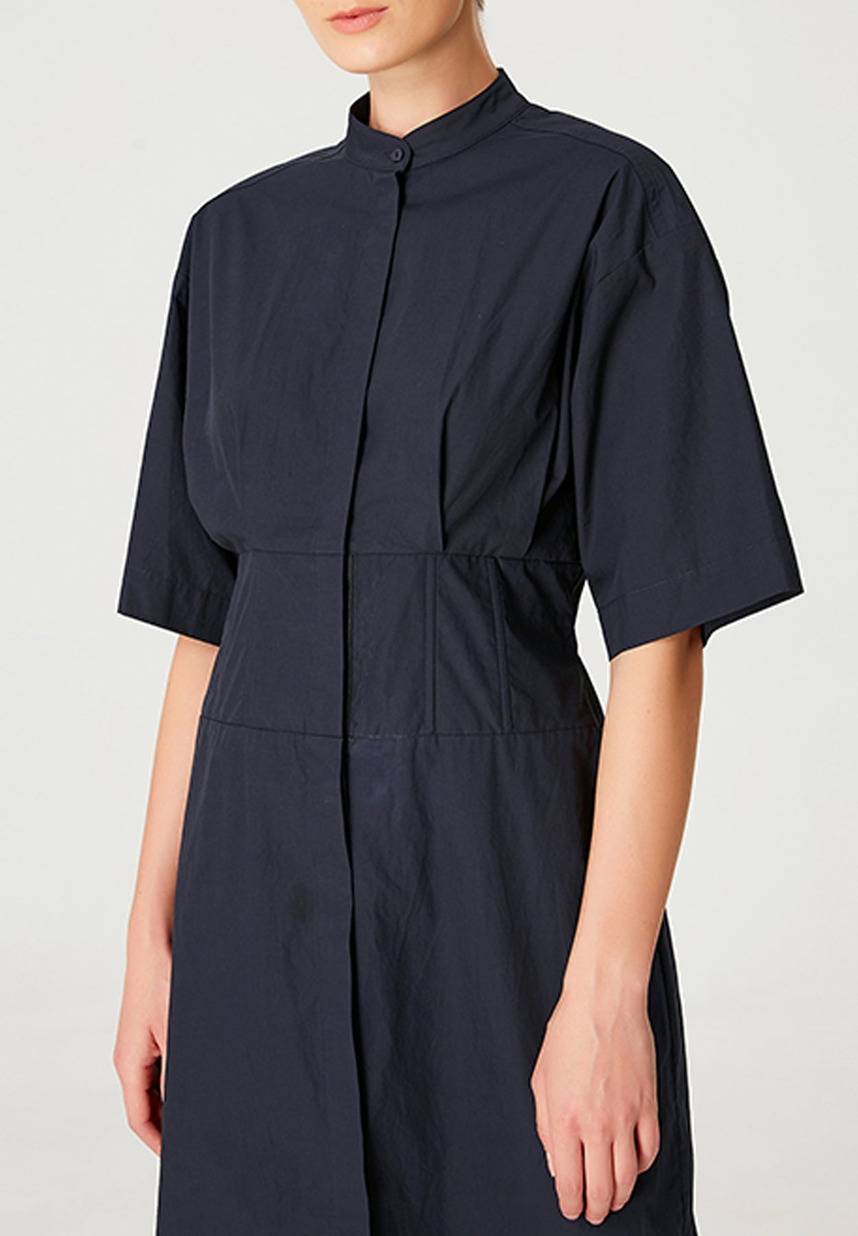 Robe chemise midi ample à taille corsetée
