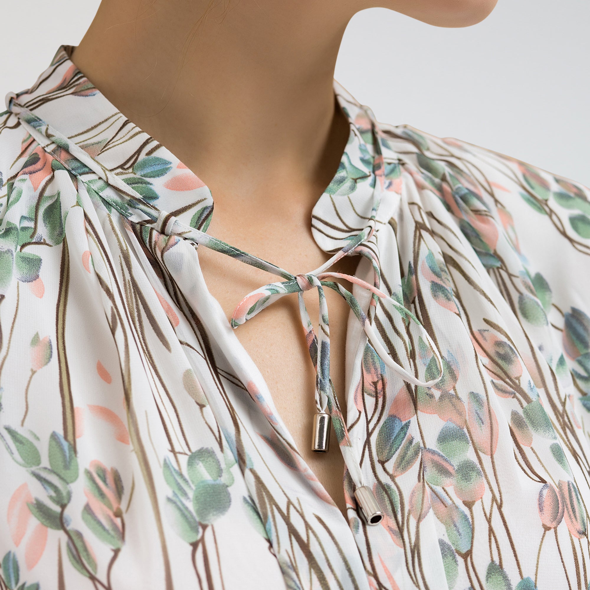 Robe-blouse évasée mi-longue imprimé feuille