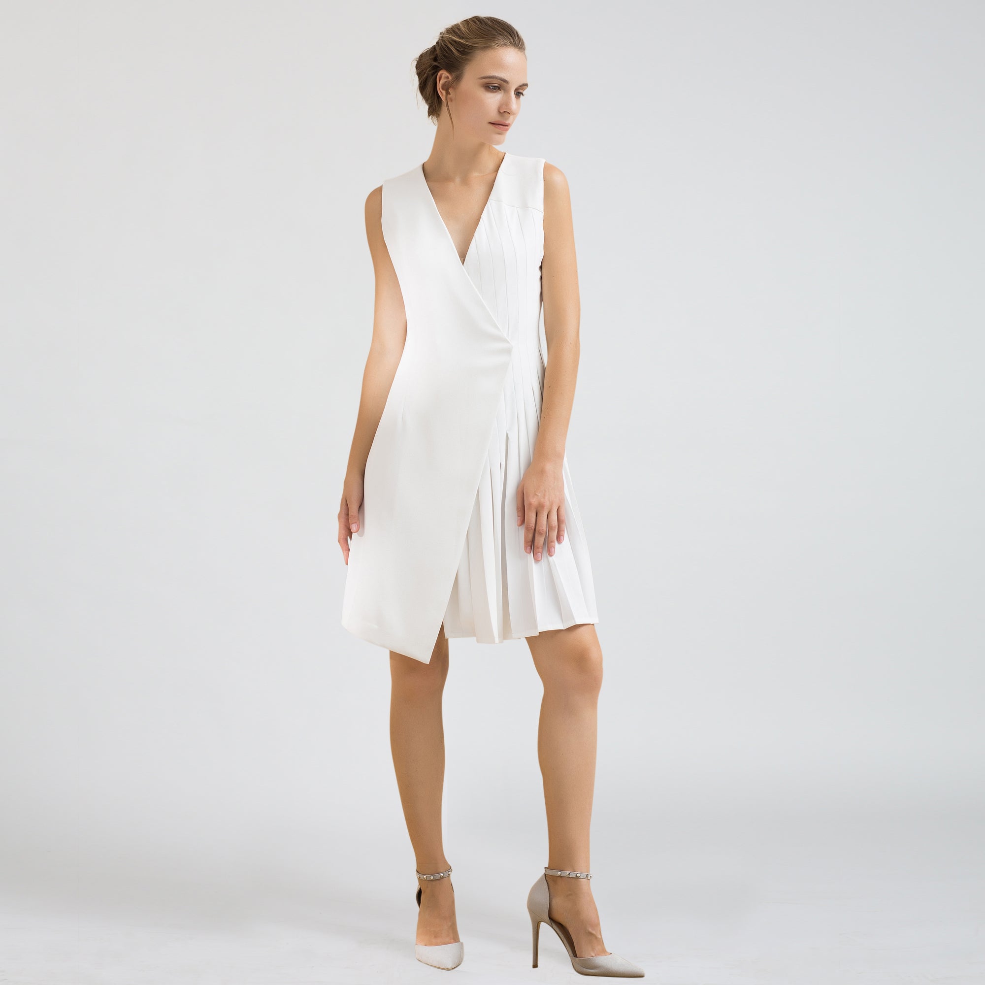 Robe portefeuille structurée à panneau plissé