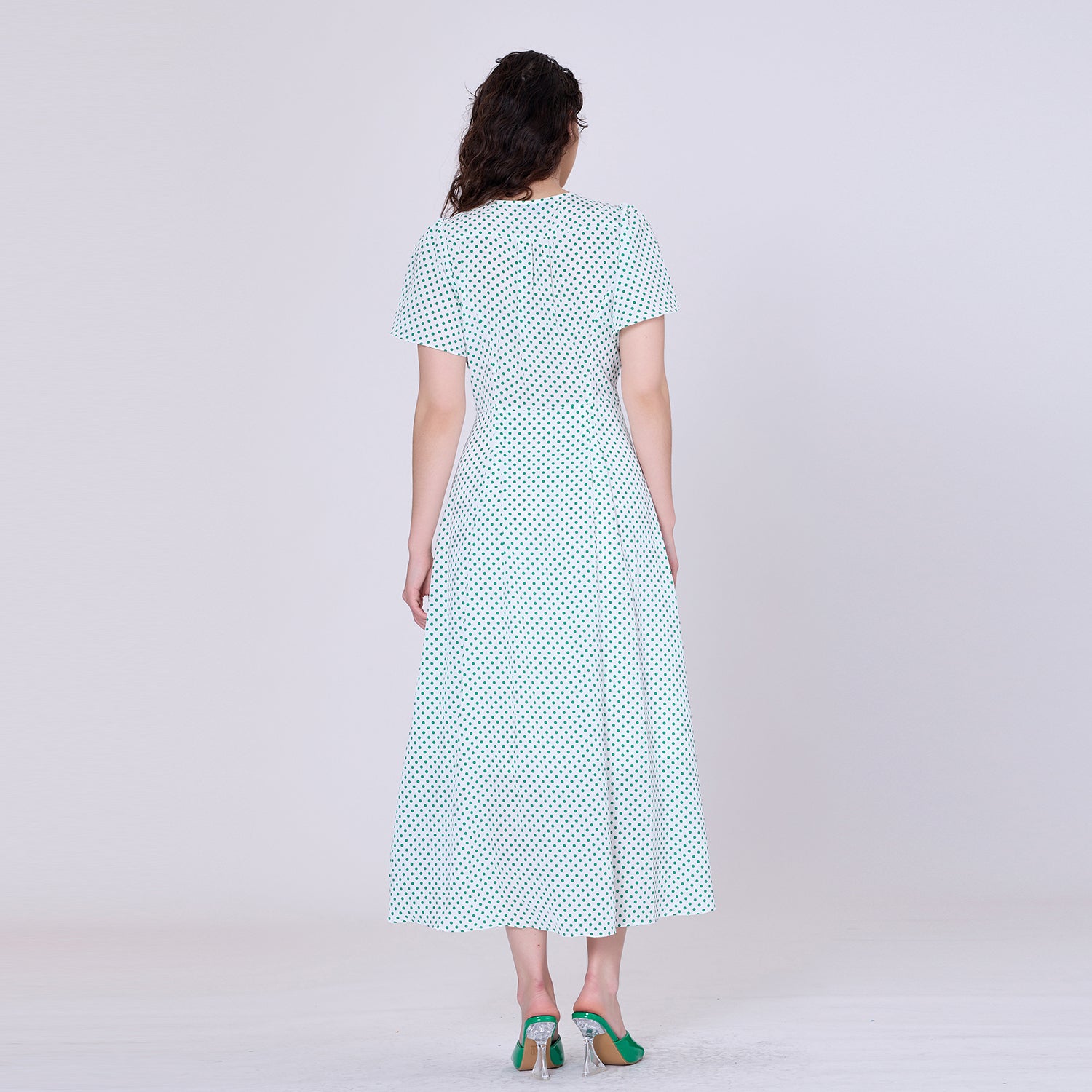 Robe chemise évasée à pois
