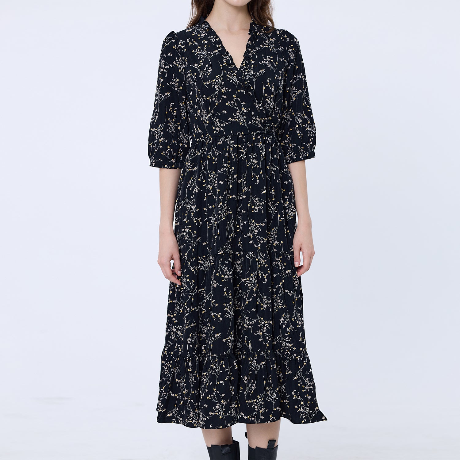 Robe cœur croisé imprimée à encolure volantée