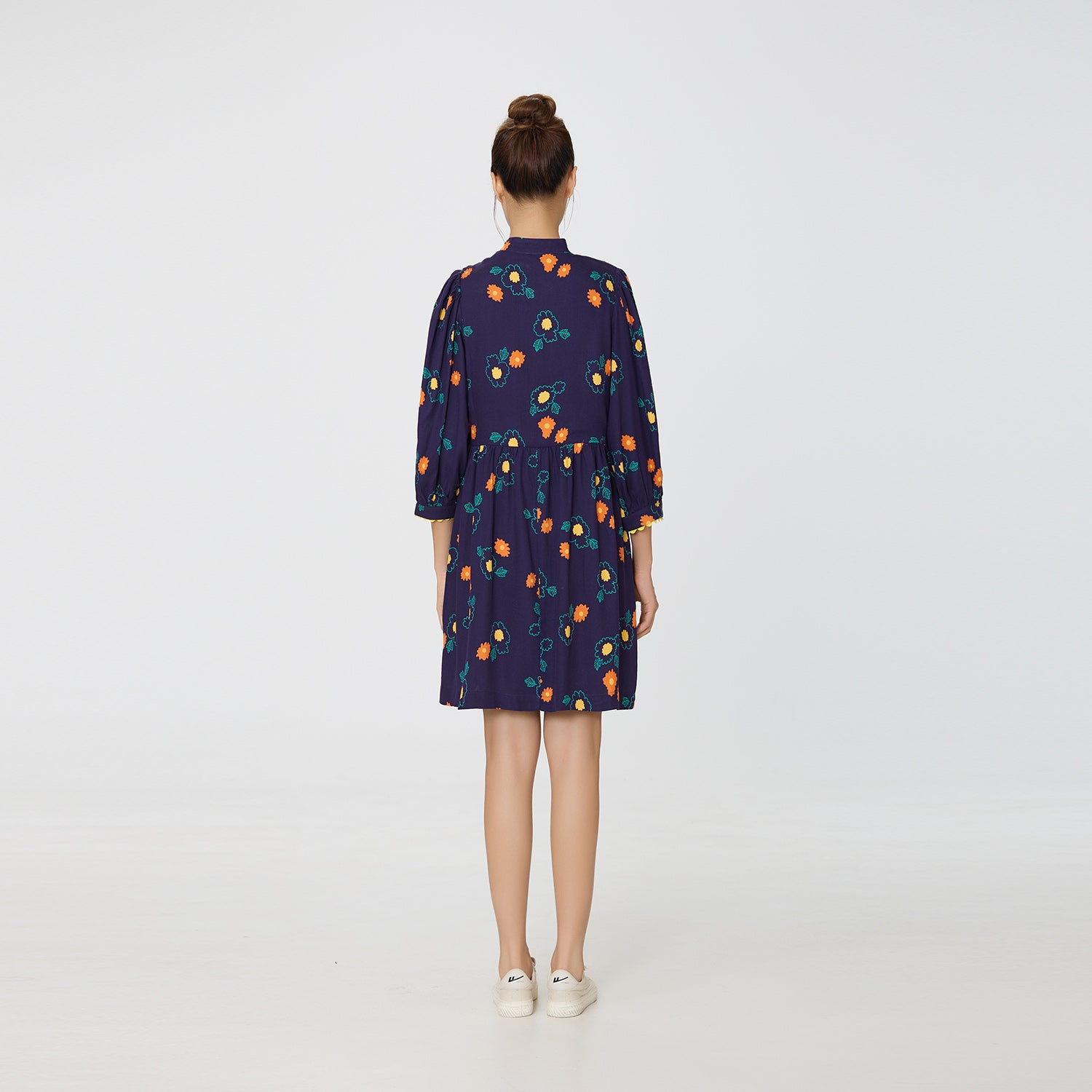 Robe tunique à imprimé fleuri abstrait et galon contrasté