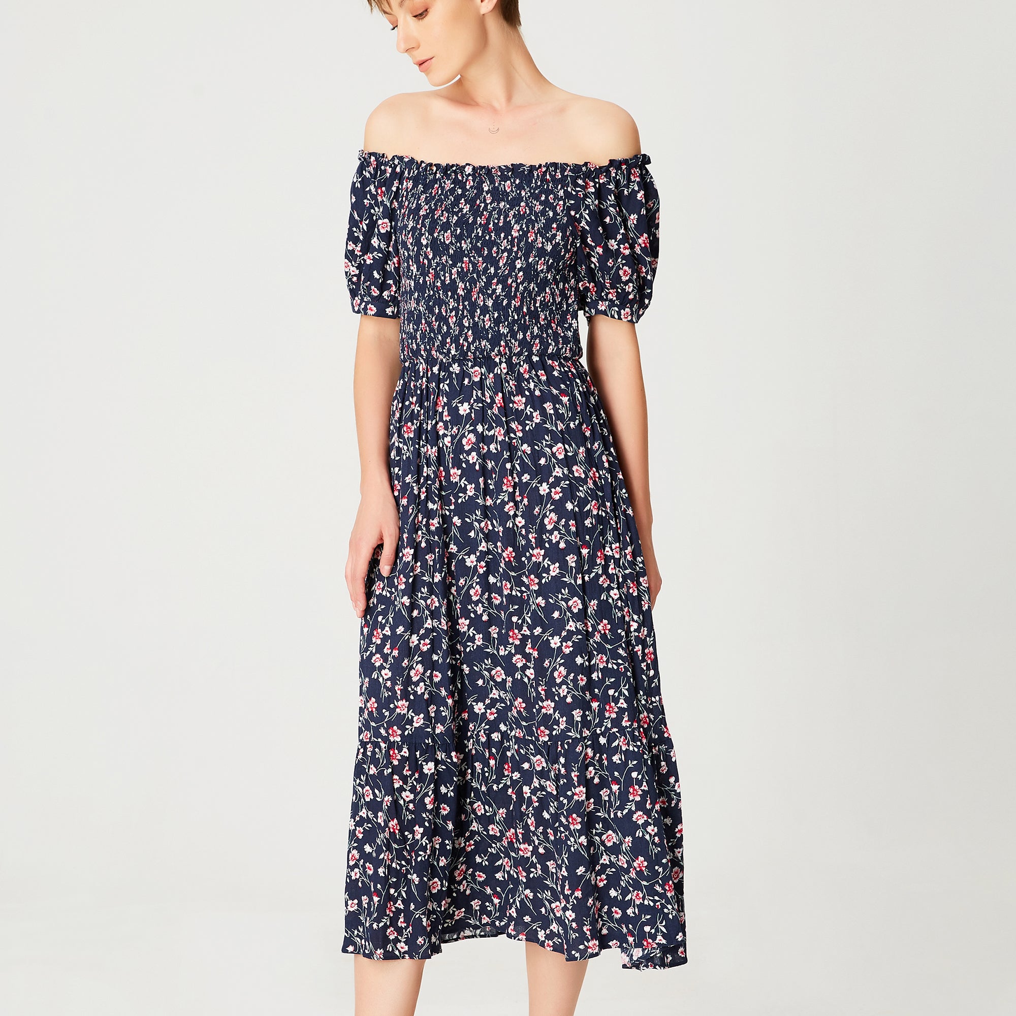 Robe smockée évasée à col carré et imprimé floral