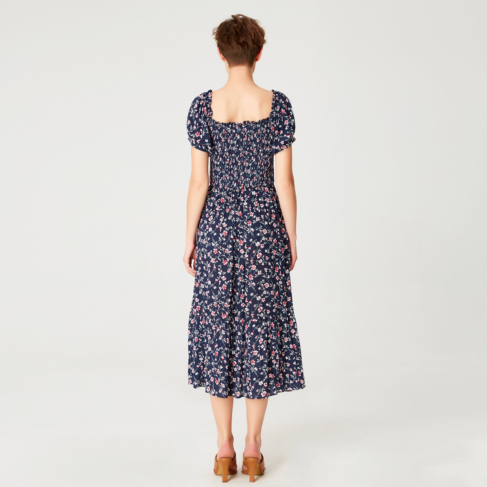 Robe smockée évasée à col carré et imprimé floral